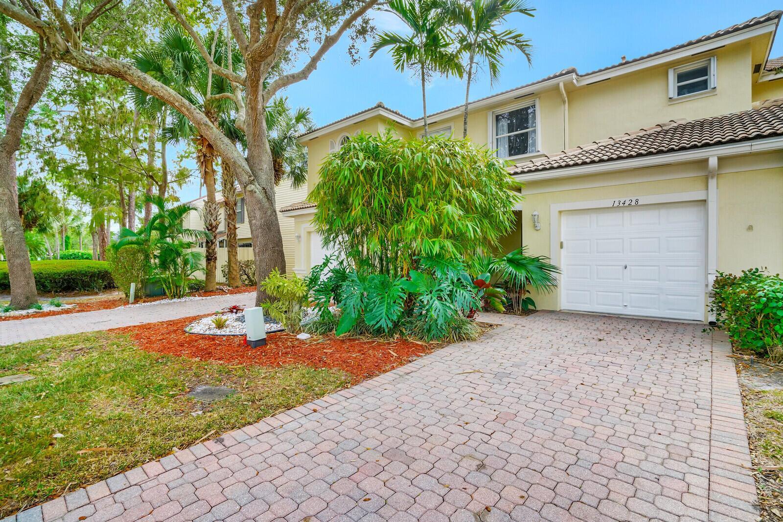 13428 Georgian Court, Wellington FL 33414