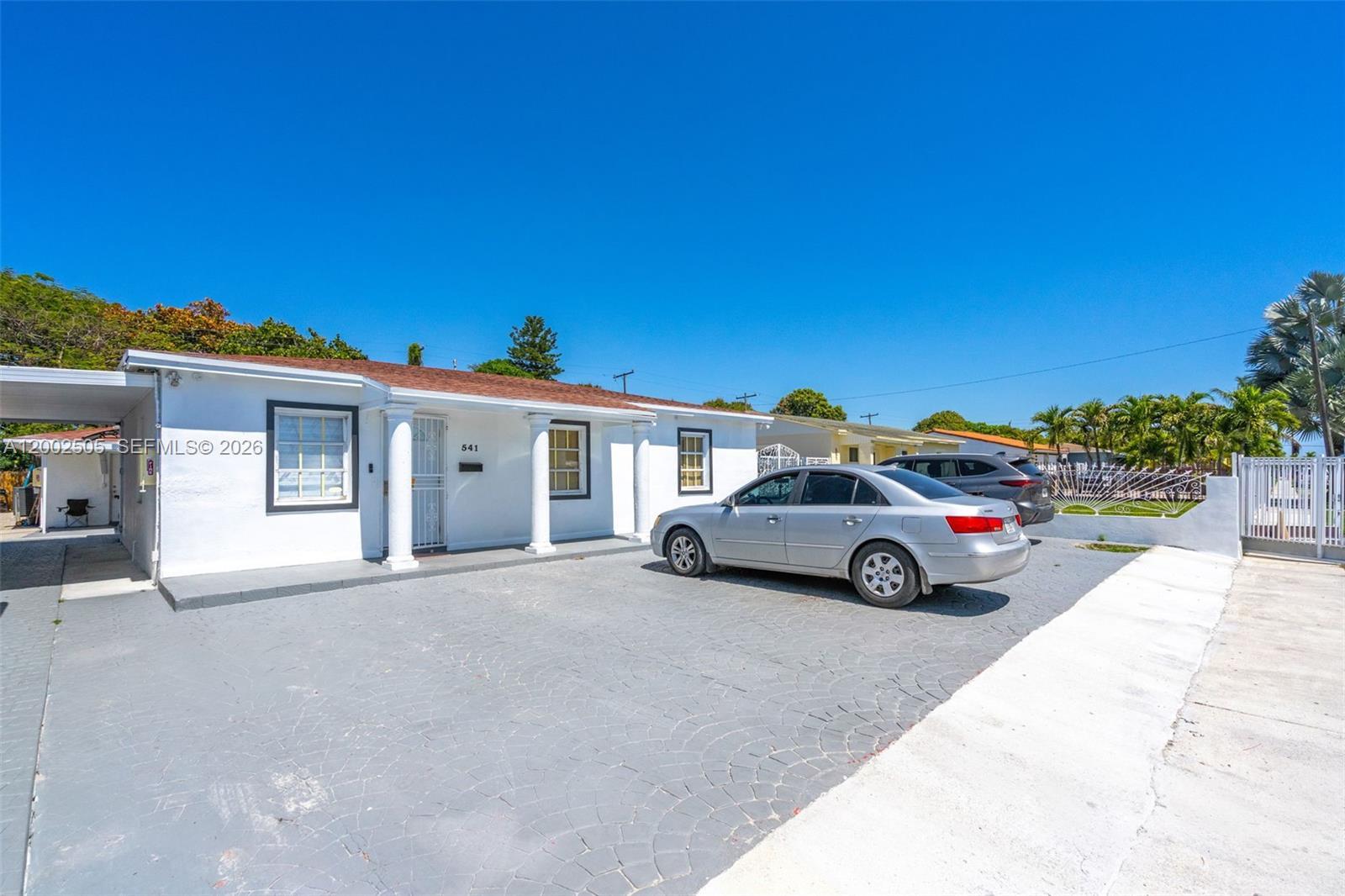 541 E 38th St, Hialeah FL 33013