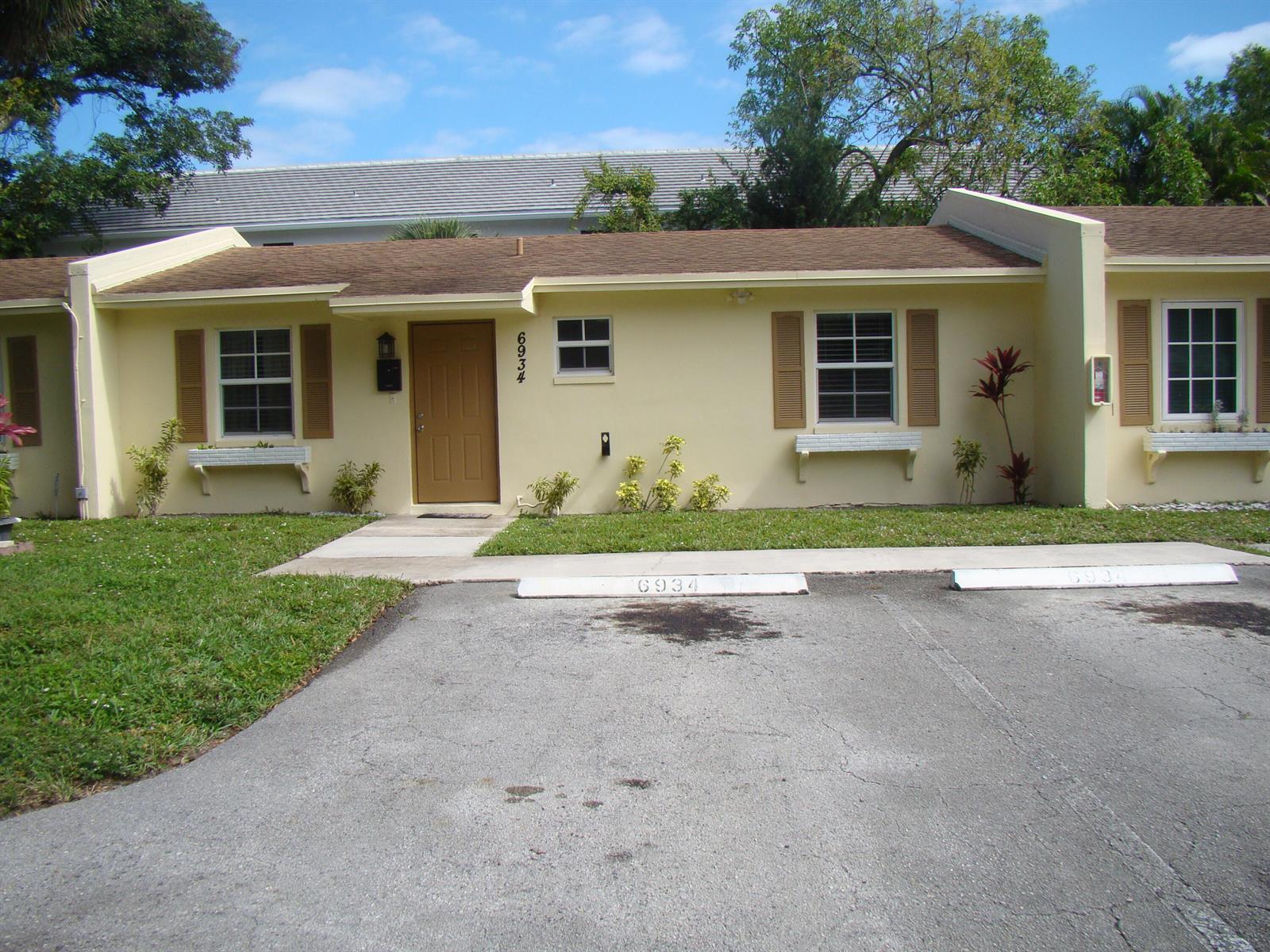 6934 NW 31st Avenue # 13, Fort Lauderdale FL 33309 photo 2