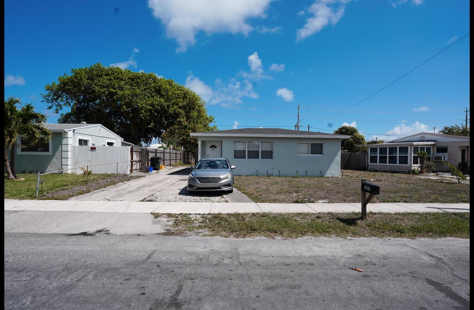 1418 S H Street, FL 33460