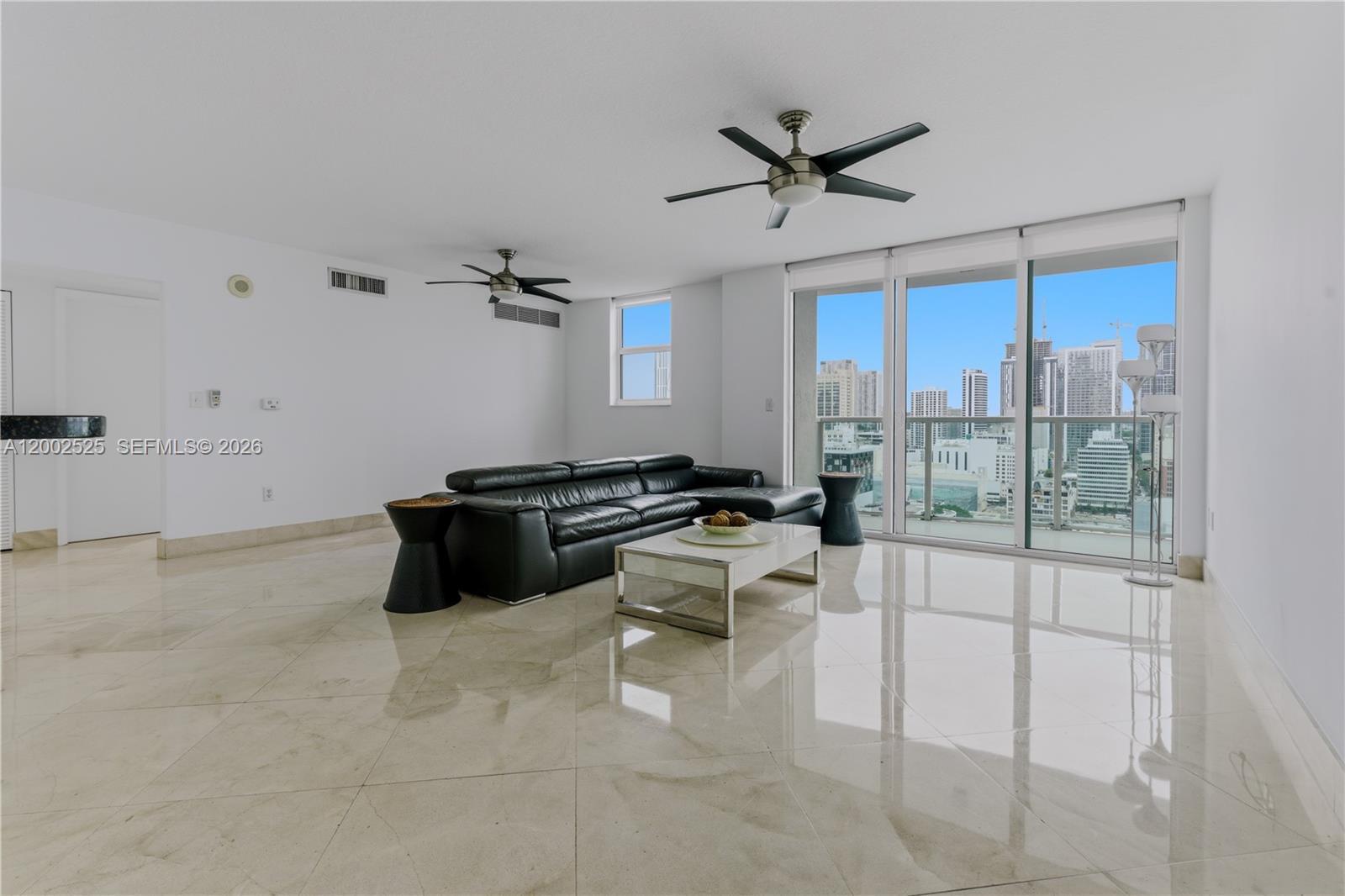 31 SE 5th St # 2301, Miami FL 33131 photo 2