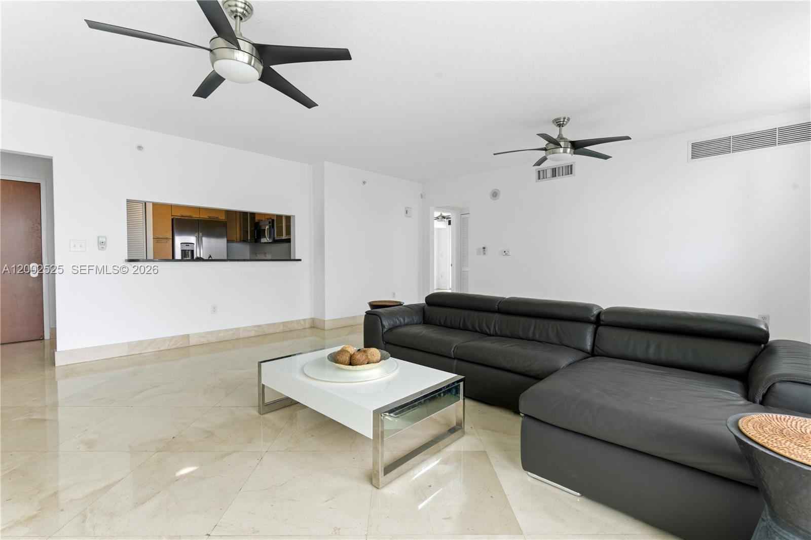 31 SE 5th St # 2301, Miami FL 33131 photo 4