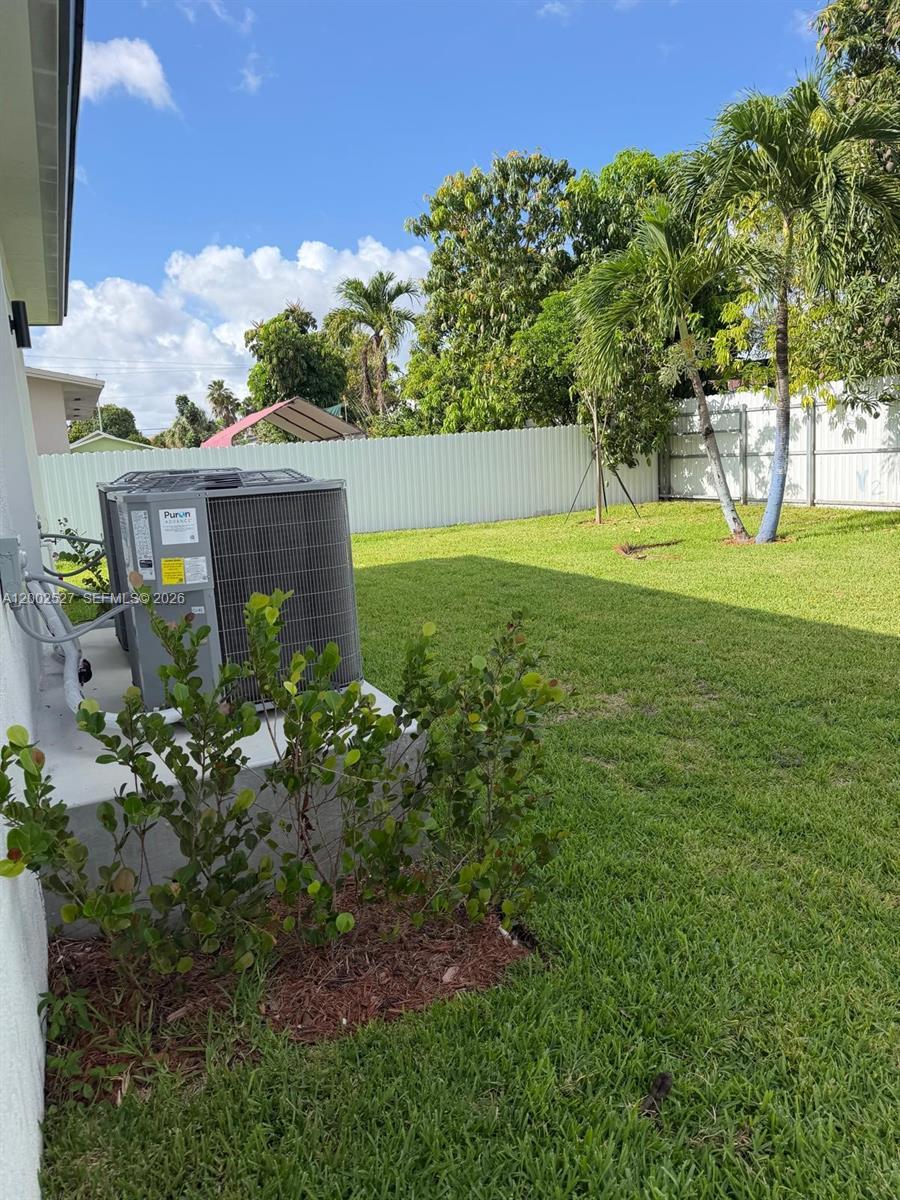 831 SE 9th Ave, Hialeah FL 33010 photo 5