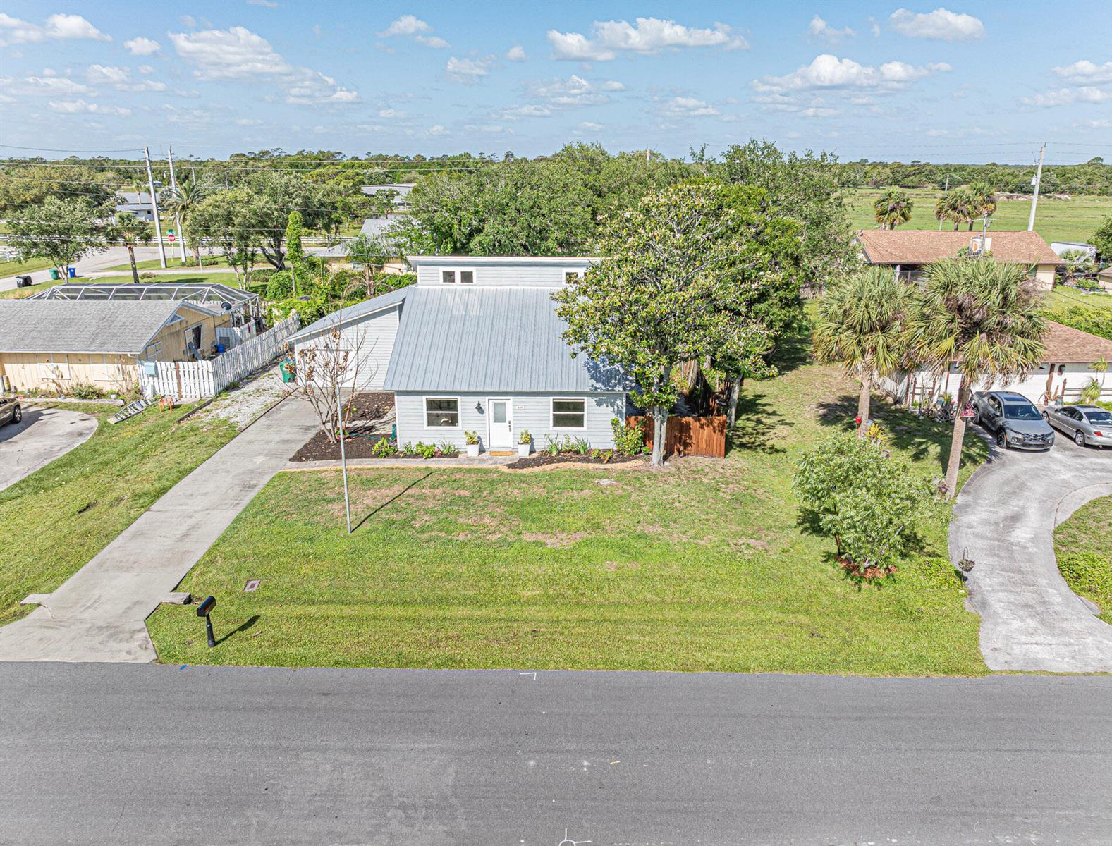 680 Mulberry Street, Sebastian FL 32958 photo 4