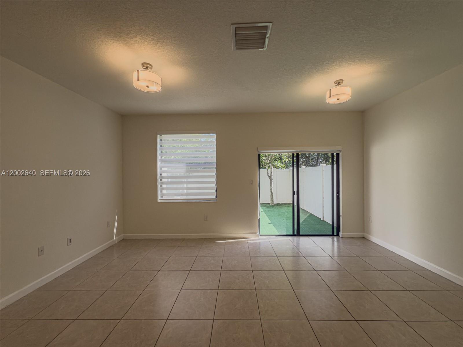 10629 W 32nd Ln, Miami Lakes FL 33018 photo 3