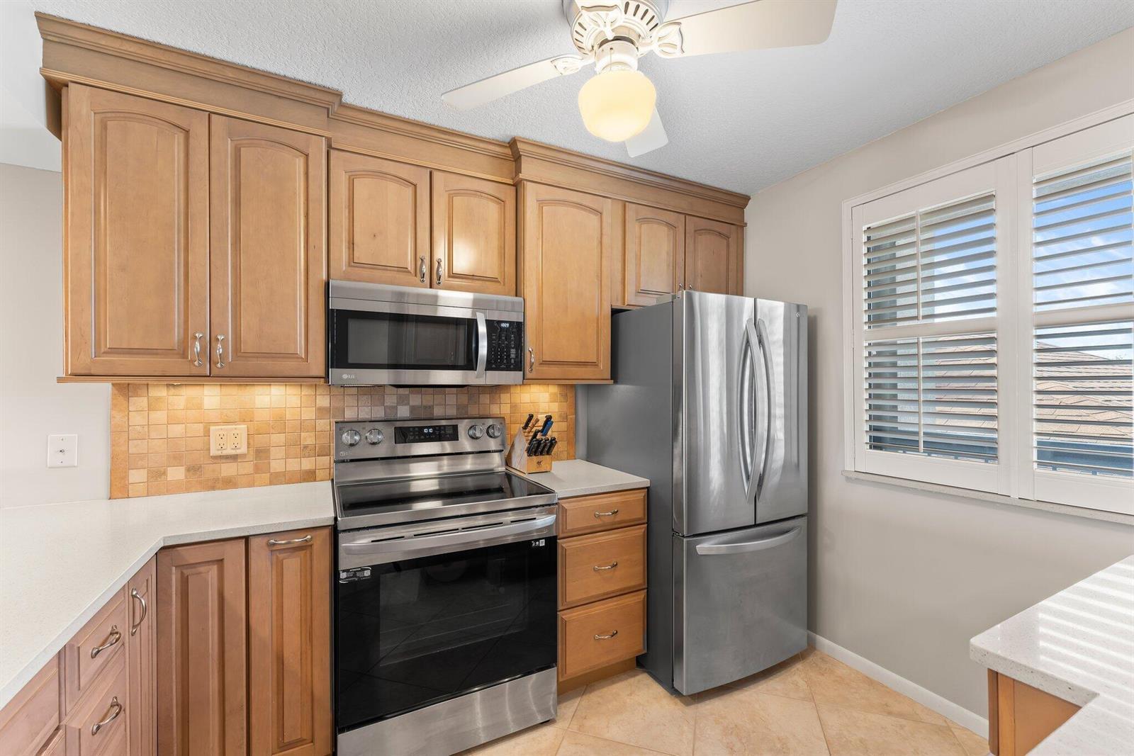 601 S Seas Drive # 203, Jupiter FL 33477 photo 3