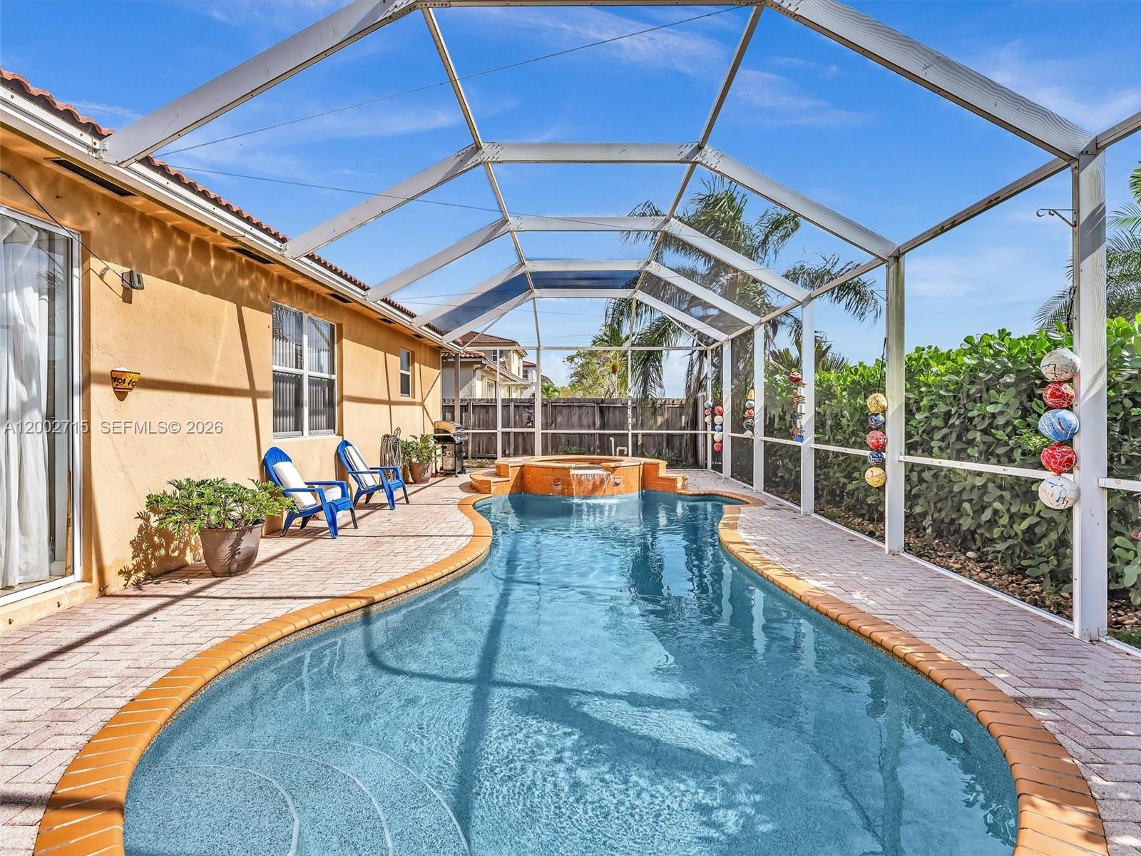 2117 NE 40th Rd, Homestead FL 33033 photo 2