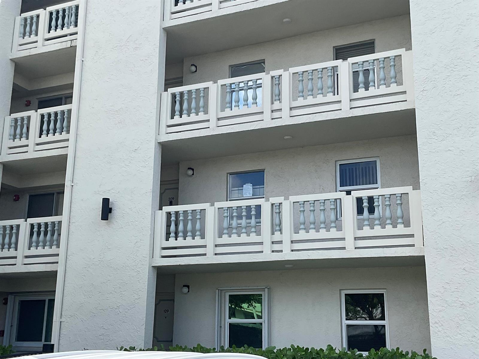 6768 N 10th Ave N # 209, Lake Worth FL 33467 photo 3