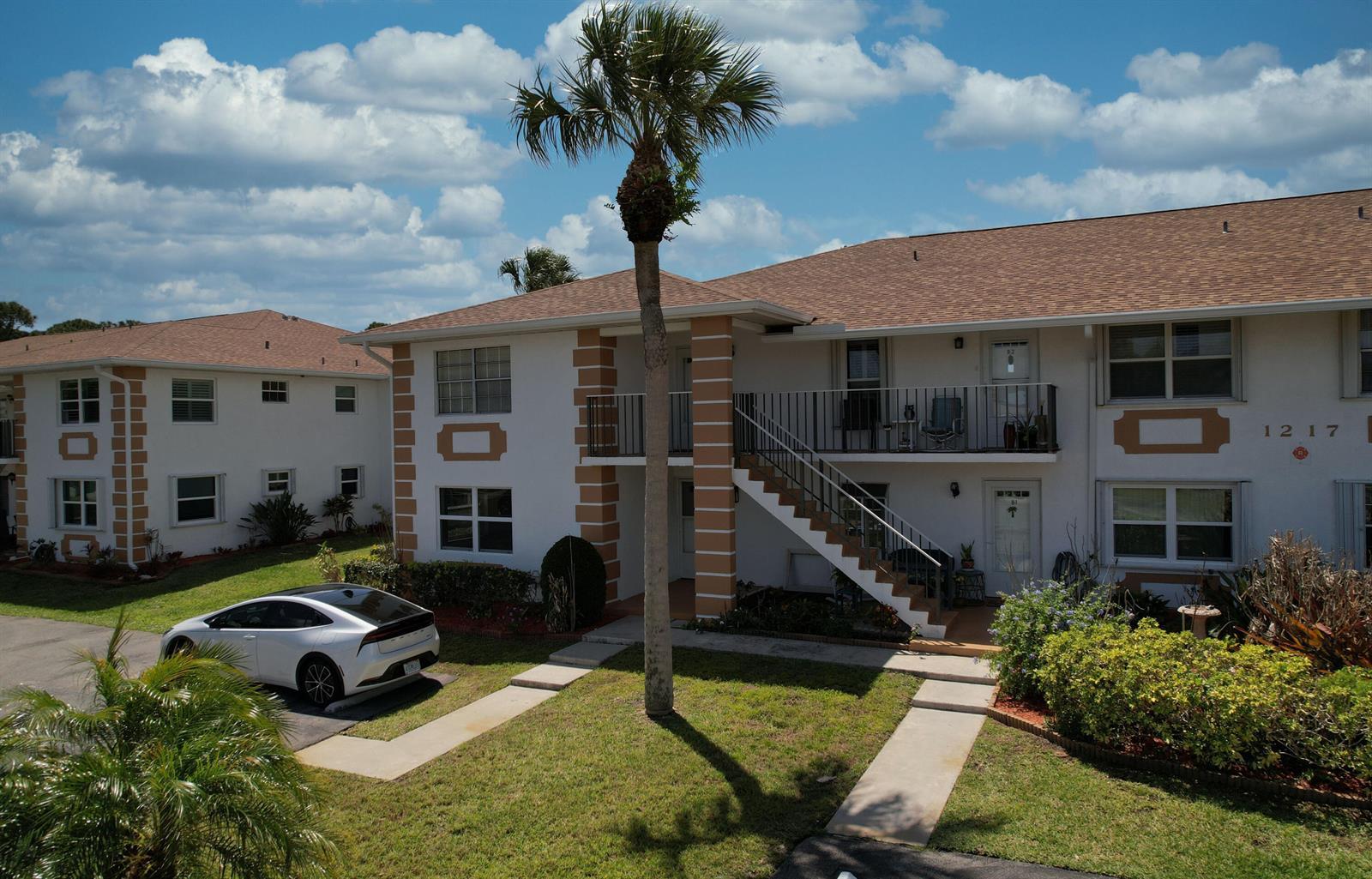 1217 S Lakes End Drive # 1, Fort Pierce FL 34982 photo 3