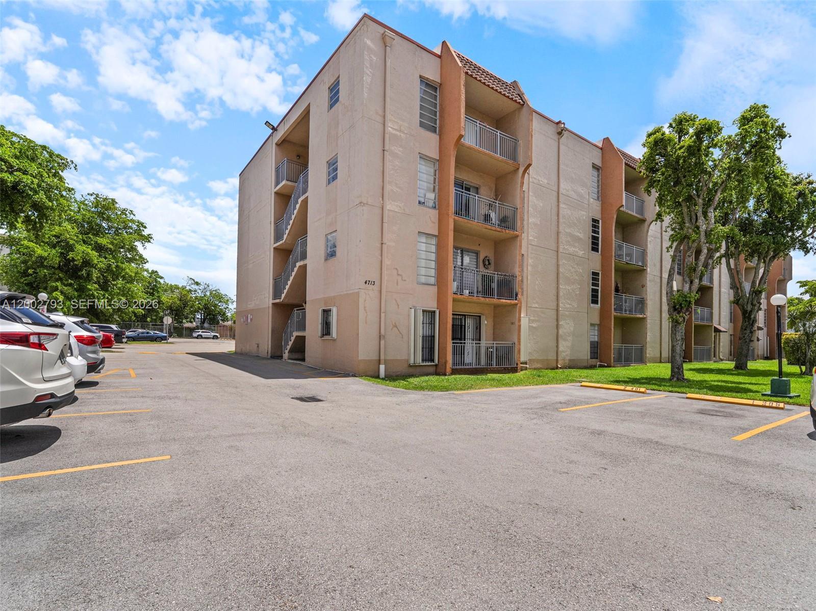 4713 NW 7th St # 1, Miami FL 33126 photo 2