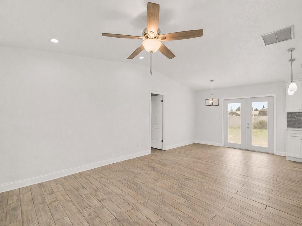 980 SW Connecticut Terrace, Port St. Lucie FL 34953 photo 3