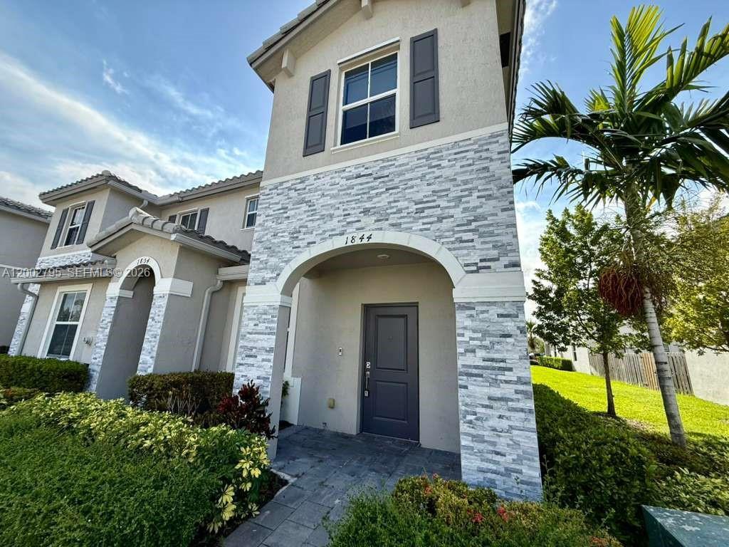 1844 SE 27th Rd, Homestead FL 33035