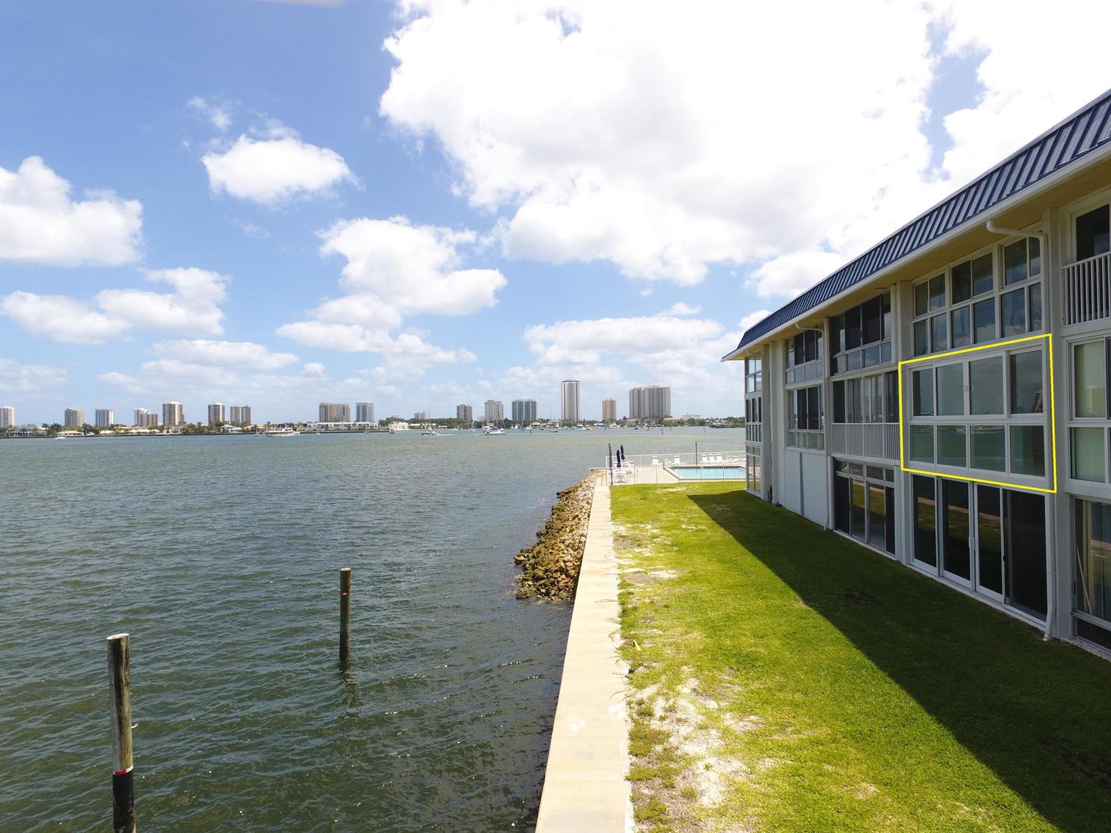 400 Wilma Circle # 207, Riviera Beach FL 33404 photo 3