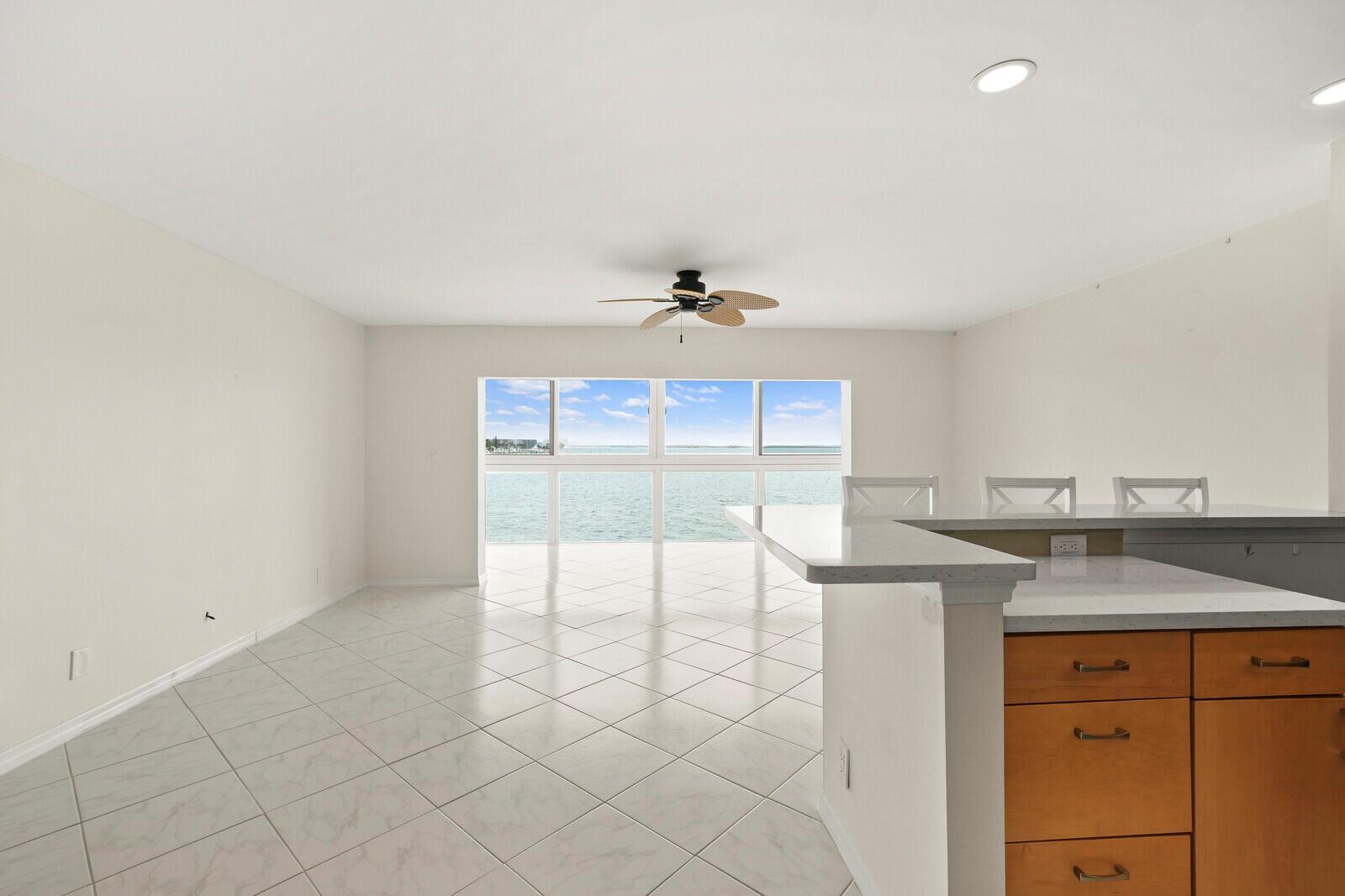 400 Wilma Circle # 207, Riviera Beach FL 33404 photo 4