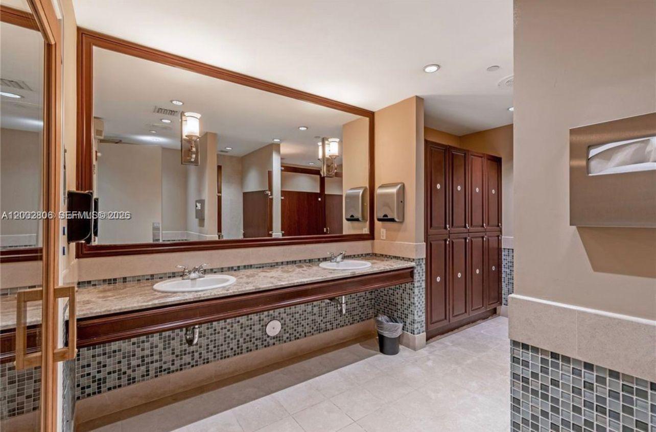 20000 E Country Club Dr # 906, Aventura FL 33180 photo 4