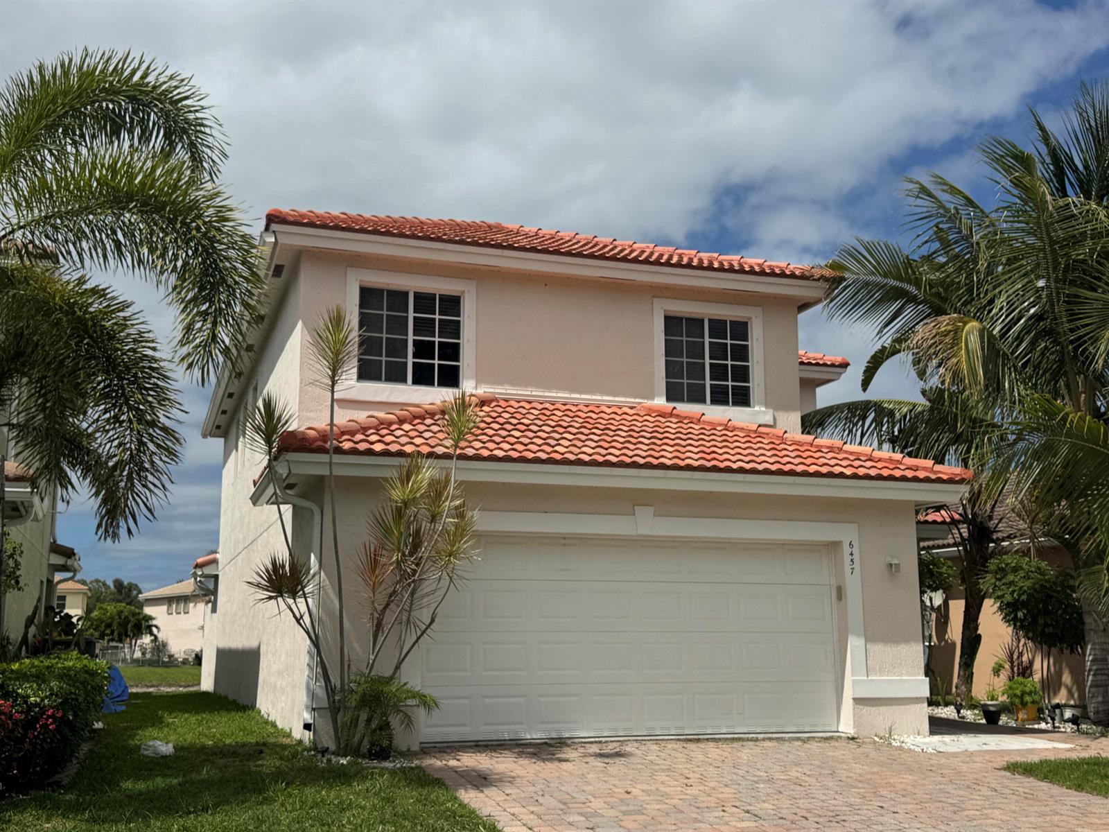 6457 Adriatic Way, FL 33413 photo 2