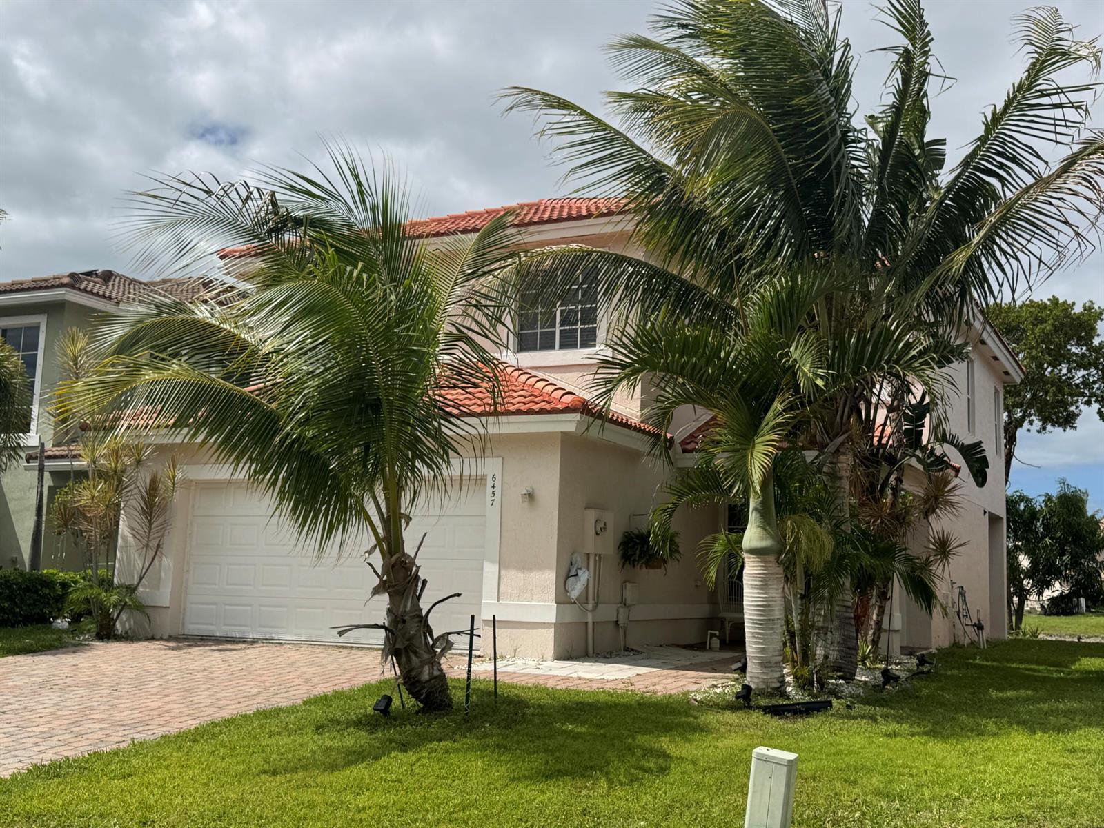 6457 Adriatic Way, FL 33413 photo 3