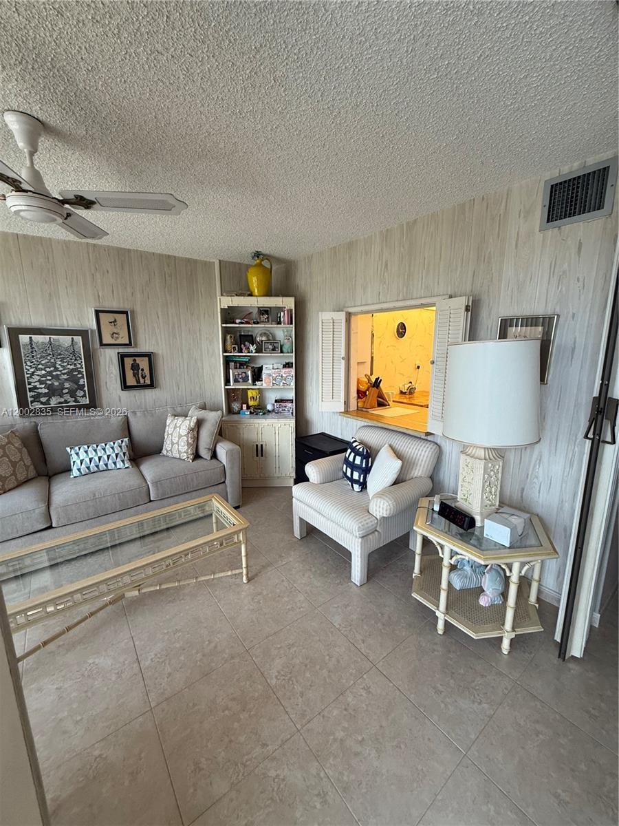 1000 Parkview Dr # 407, Hallandale Beach FL 33009 photo 4