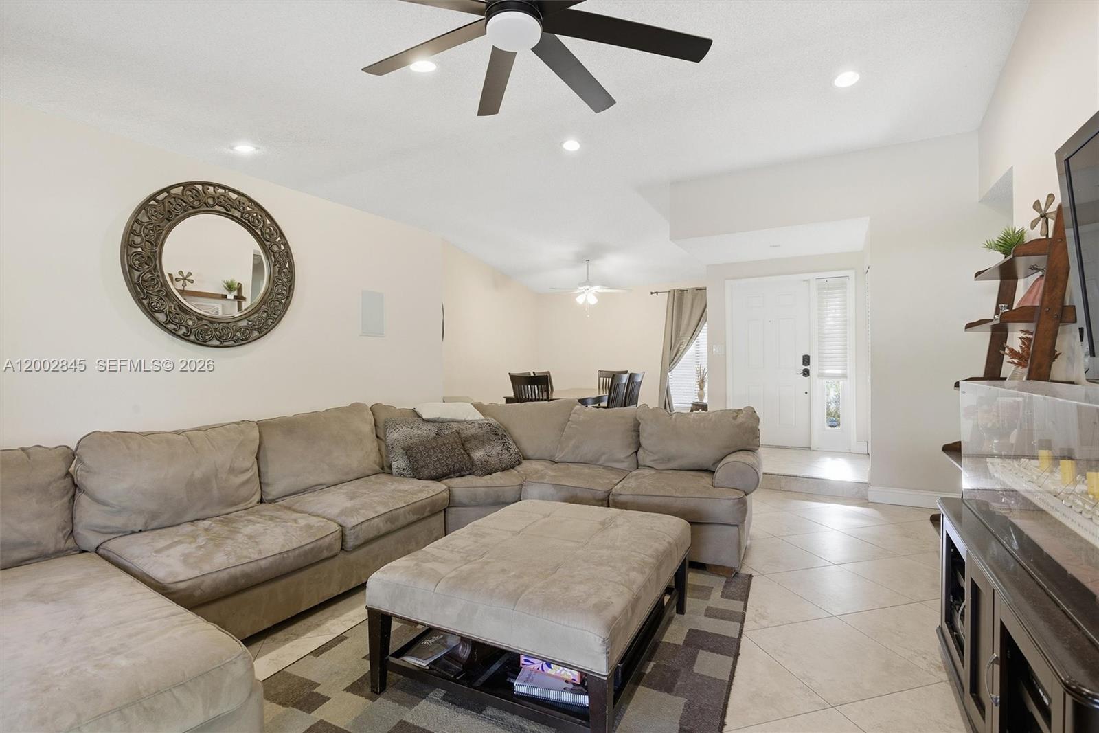 921 Monticello Ave, Davie FL 33325 photo 5