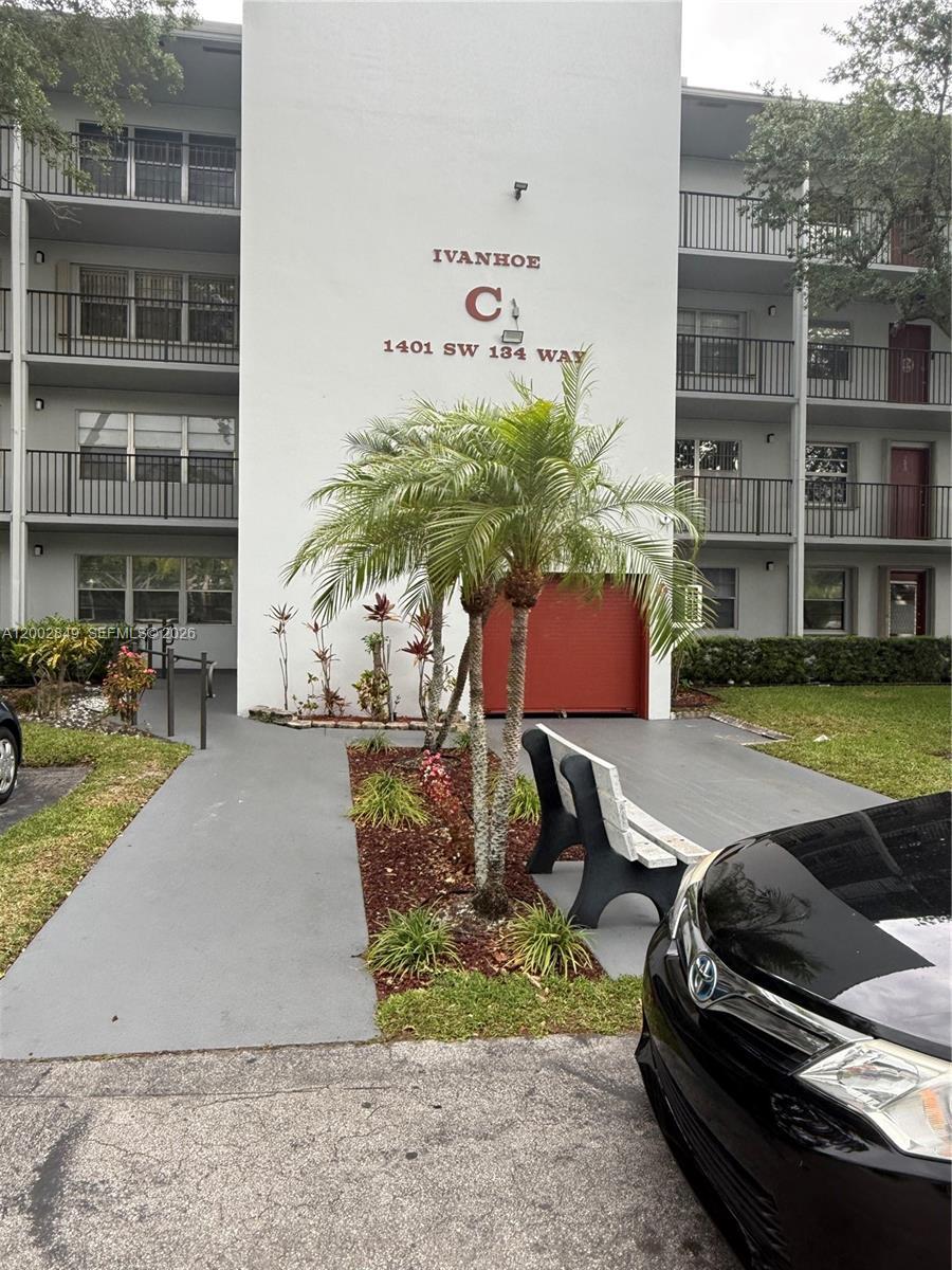 1401 SW 134th Way # 106C, Pembroke Pines FL 33027