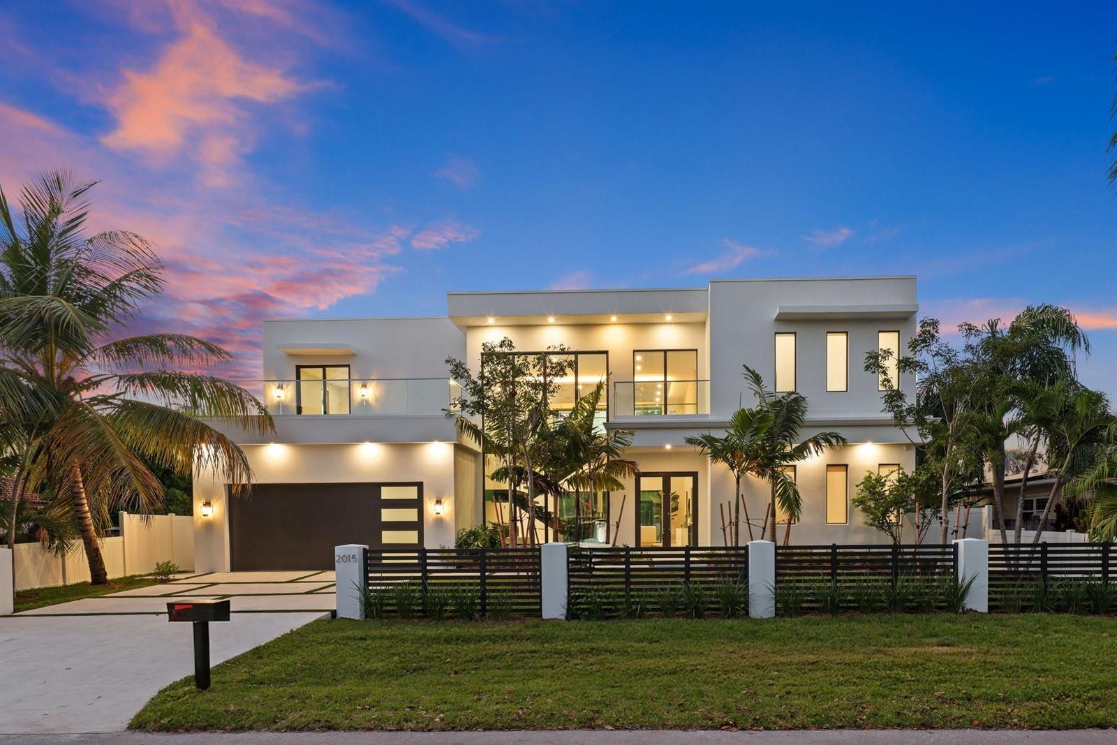 2015 NE 4th Avenue, Wilton Manors FL 33305