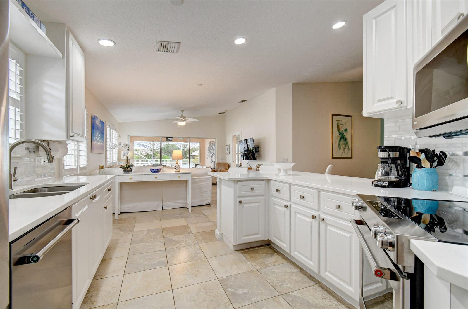3105 Verdmont Lane, Wellington FL 33414 photo 5