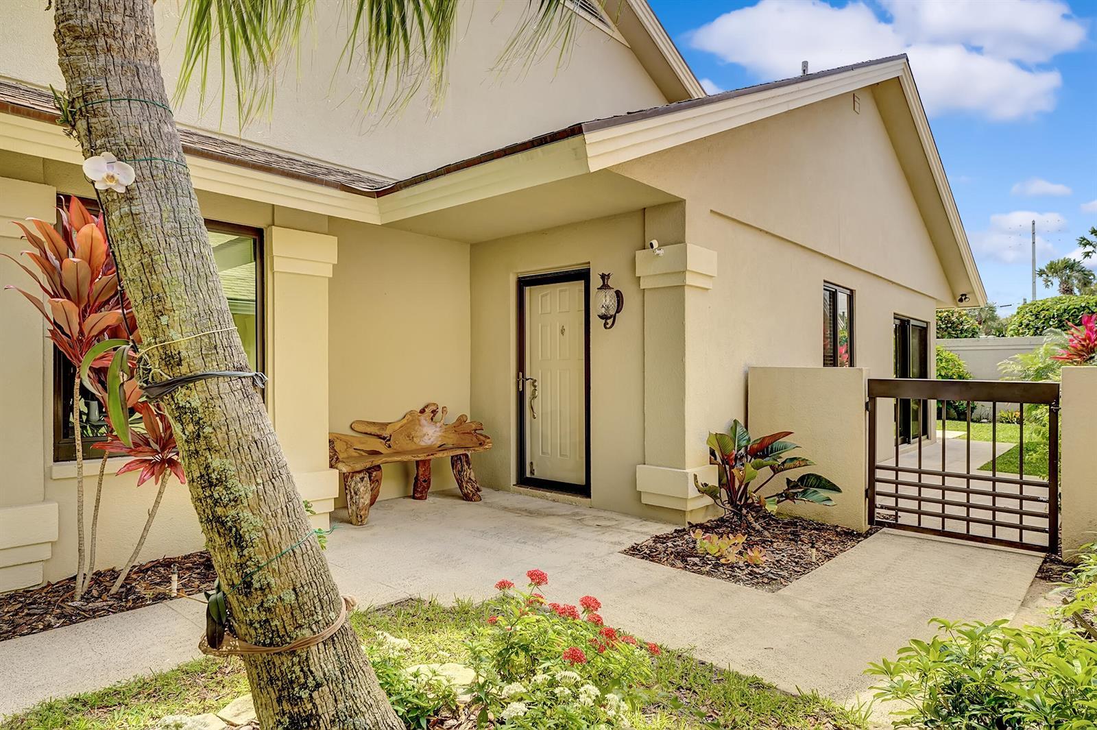 118 Ridge Road, Jupiter FL 33477 photo 3