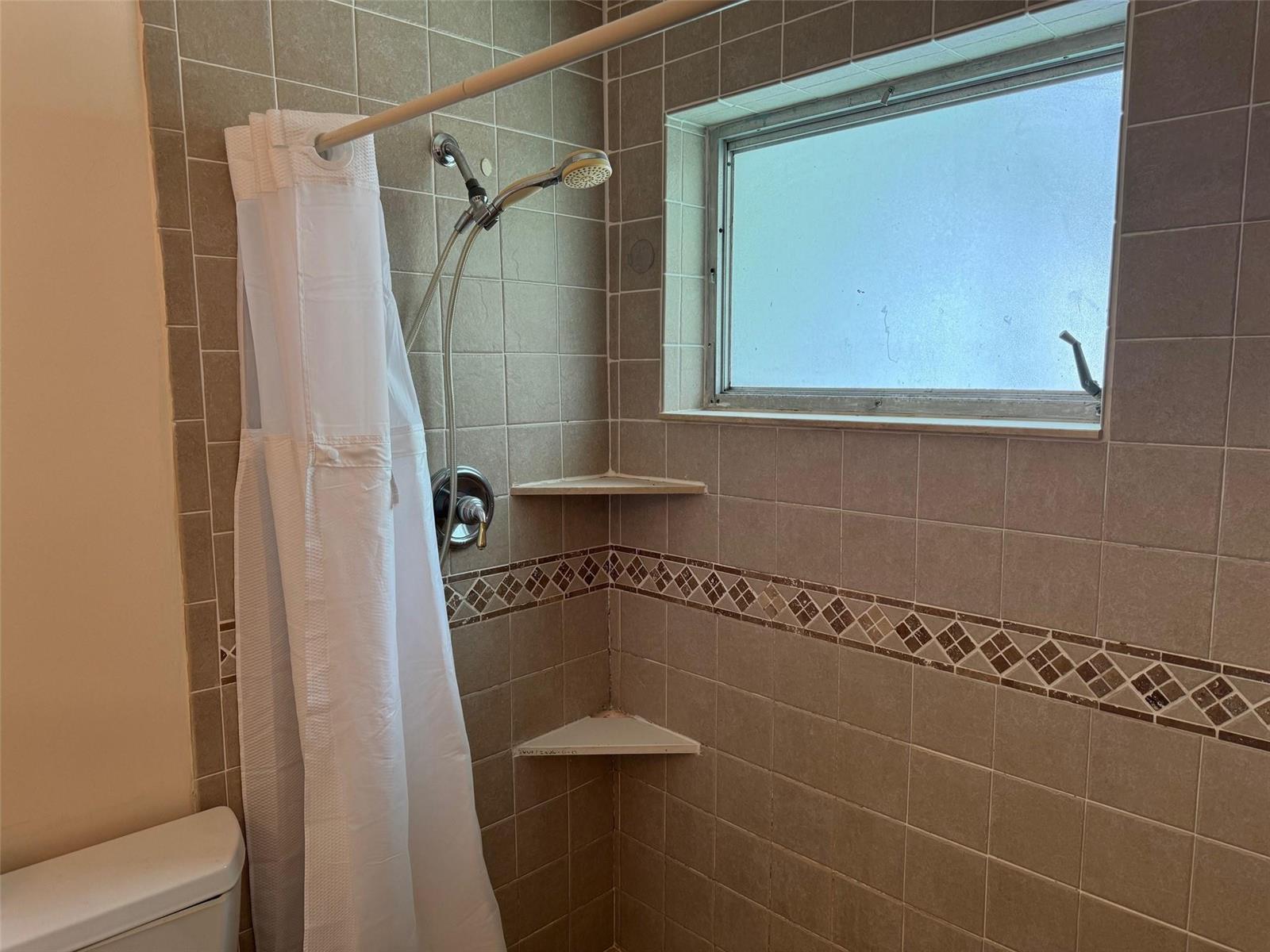 4564 NW 16th Avenue, Tamarac FL 33309 photo 5