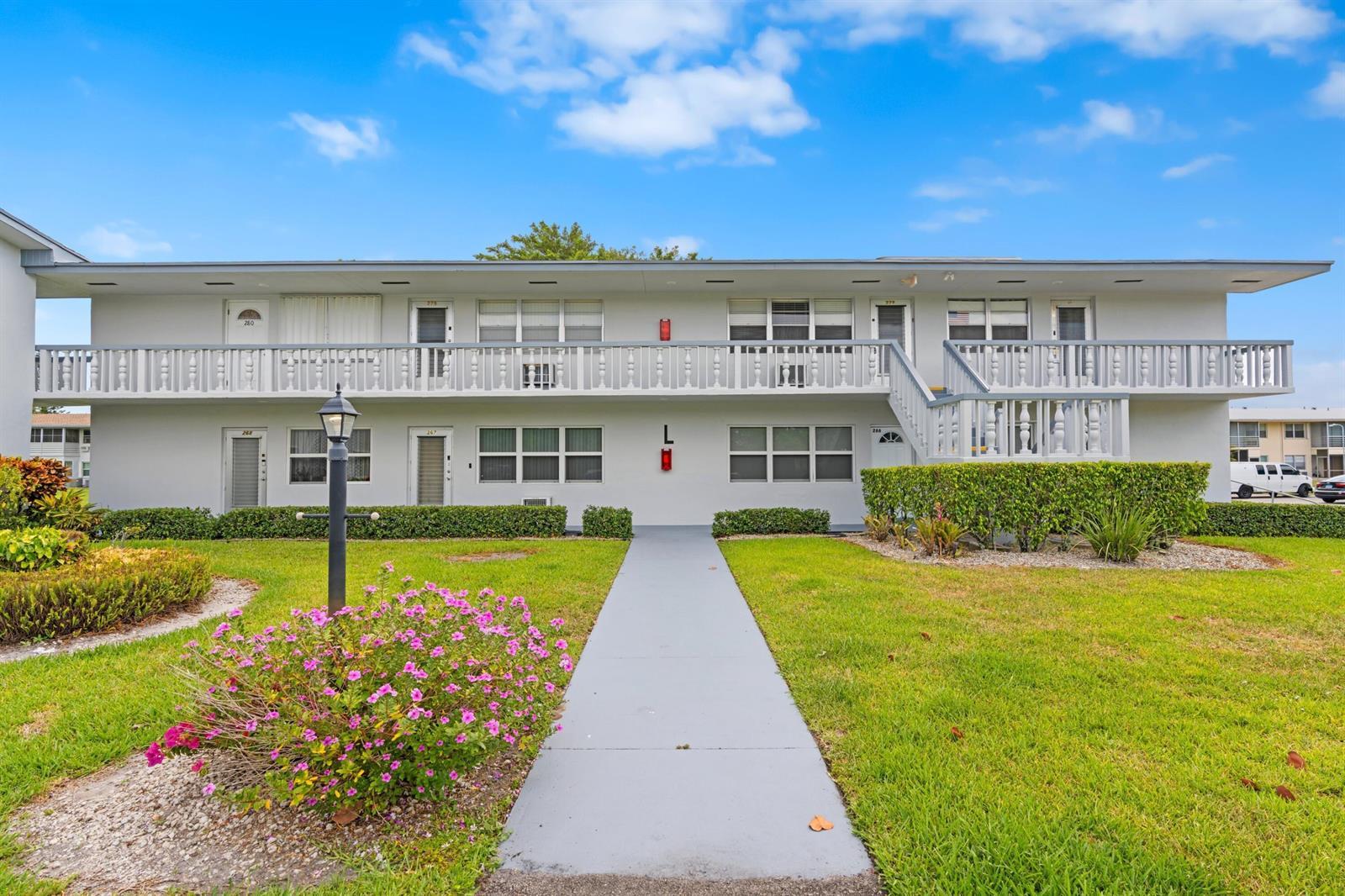 279 Coventry L, West Palm Beach FL 33417