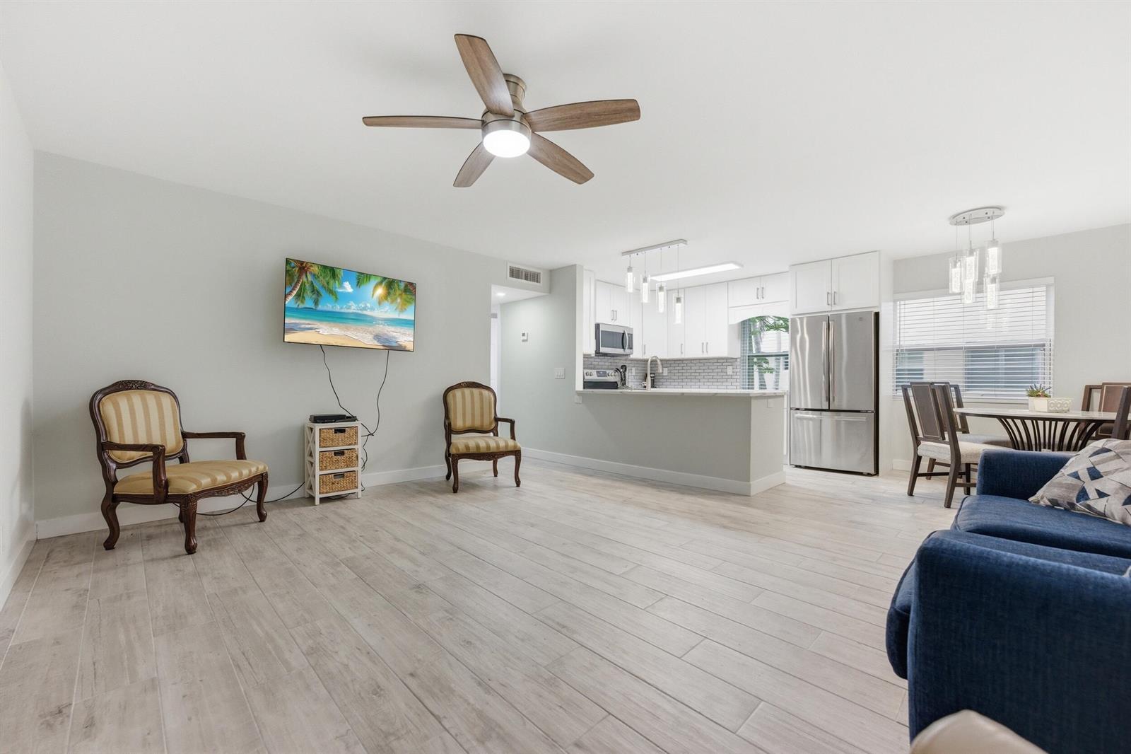 634 Normandy N, Delray Beach FL 33484 photo 4