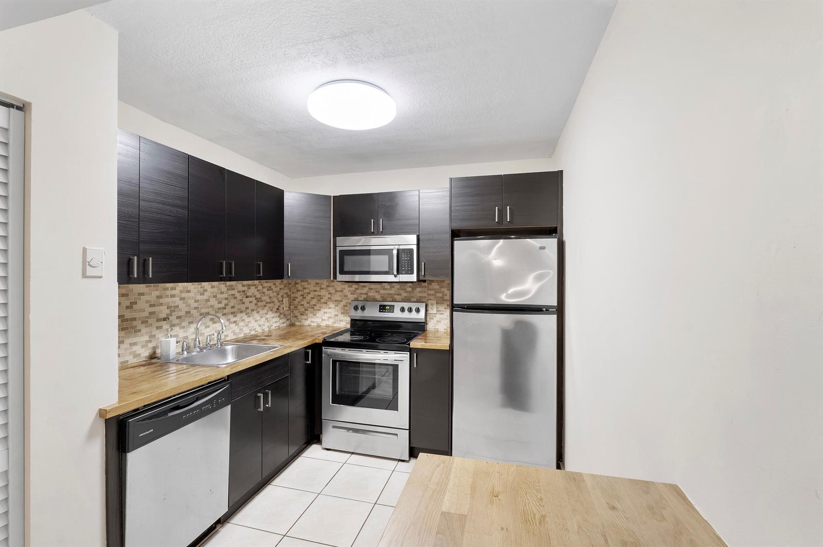 10710 Royal Palm Boulevard # 2, Coral Springs FL 33065 photo 5