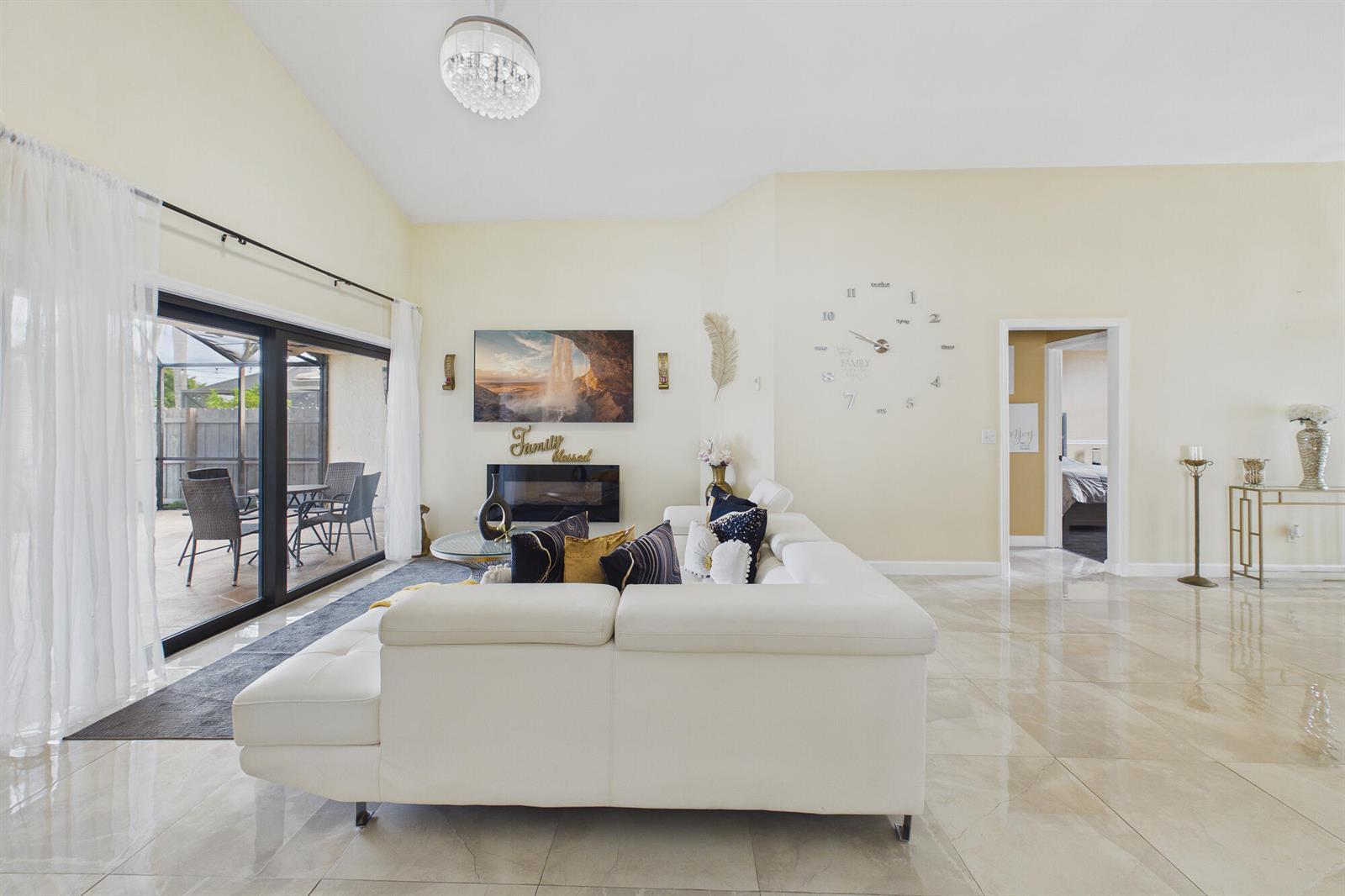 169 Executive Circle, Boynton Beach FL 33436 photo 3