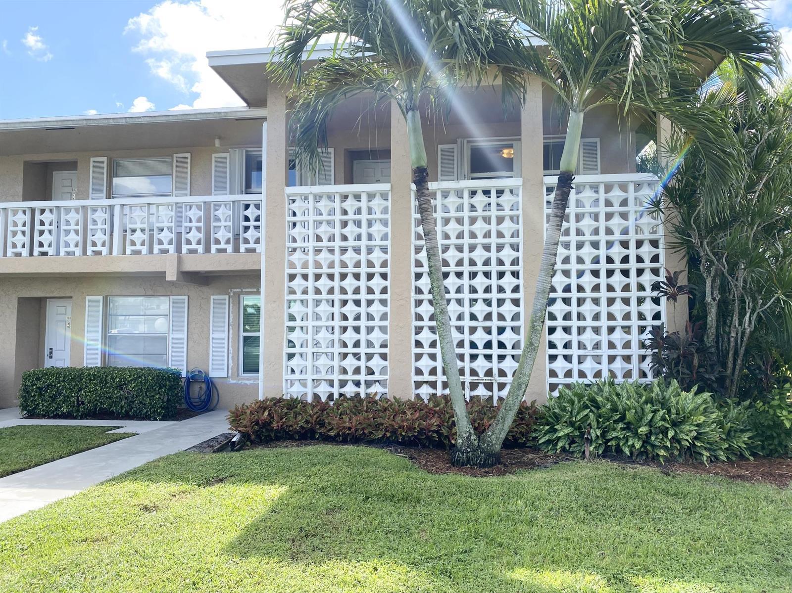2480 Juniper Drive # 204, Delray Beach FL 33445