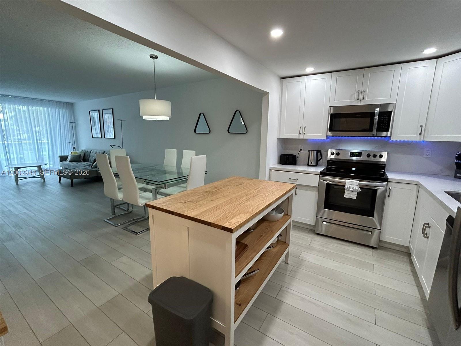 19390 Collins Ave # 118, Sunny Isles Beach FL 33160 photo 2