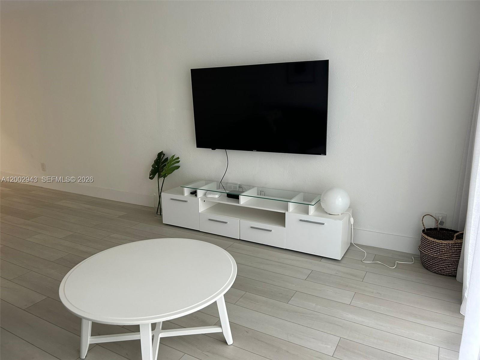 19390 Collins Ave # 118, Sunny Isles Beach FL 33160 photo 4