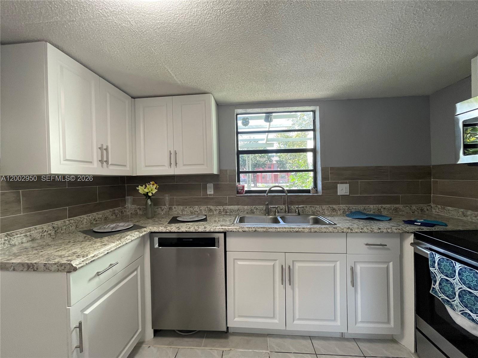 20511 NW 15th Ave # 4, Miami Gardens FL 33169 photo 2
