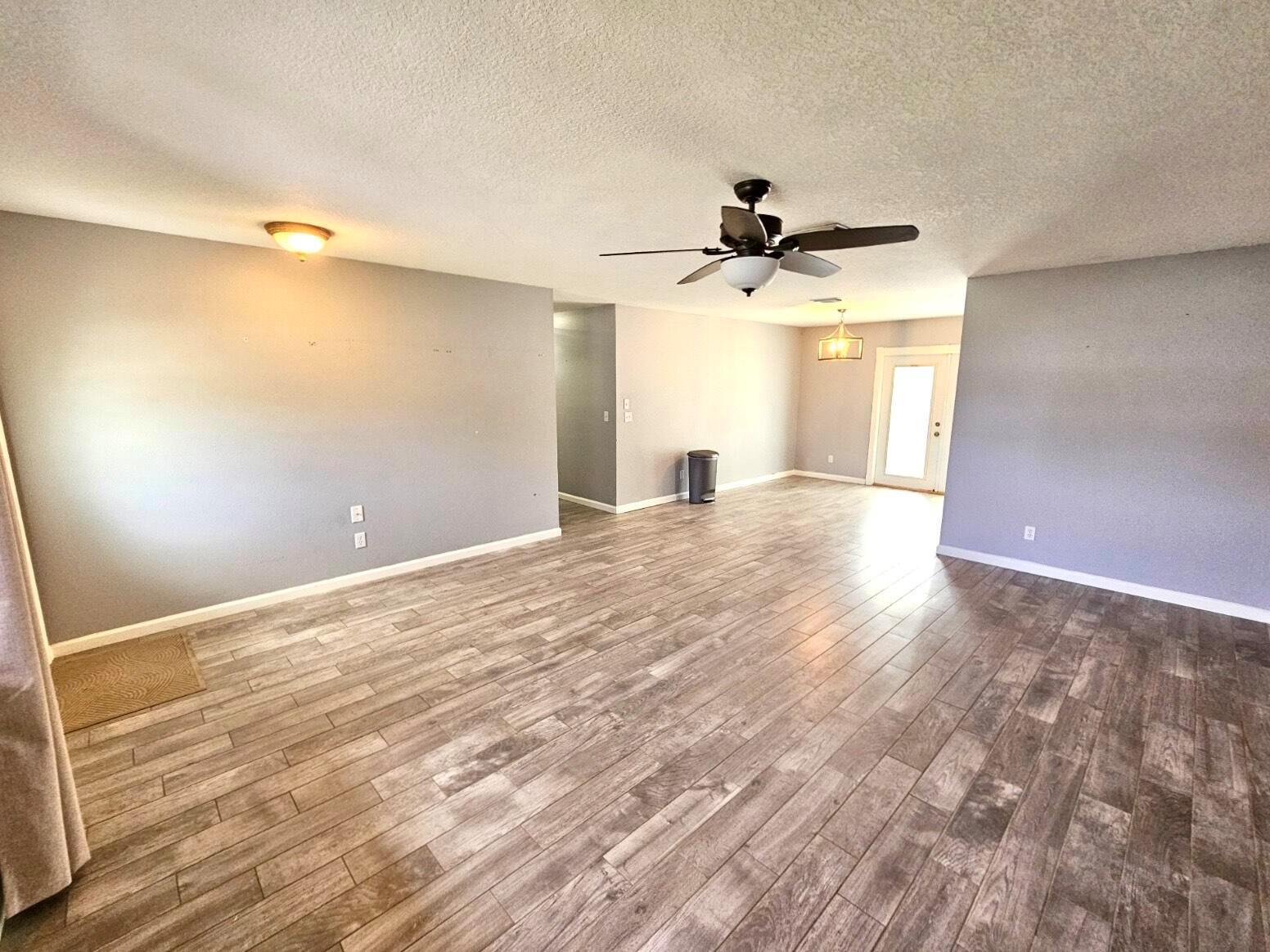 6105 Spruce Drive, Fort Pierce FL 34982 photo 4