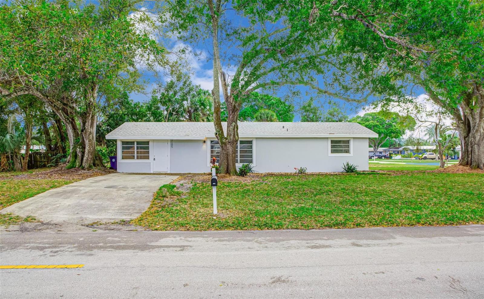 3105 18th Street, Vero Beach FL 32960 photo 2