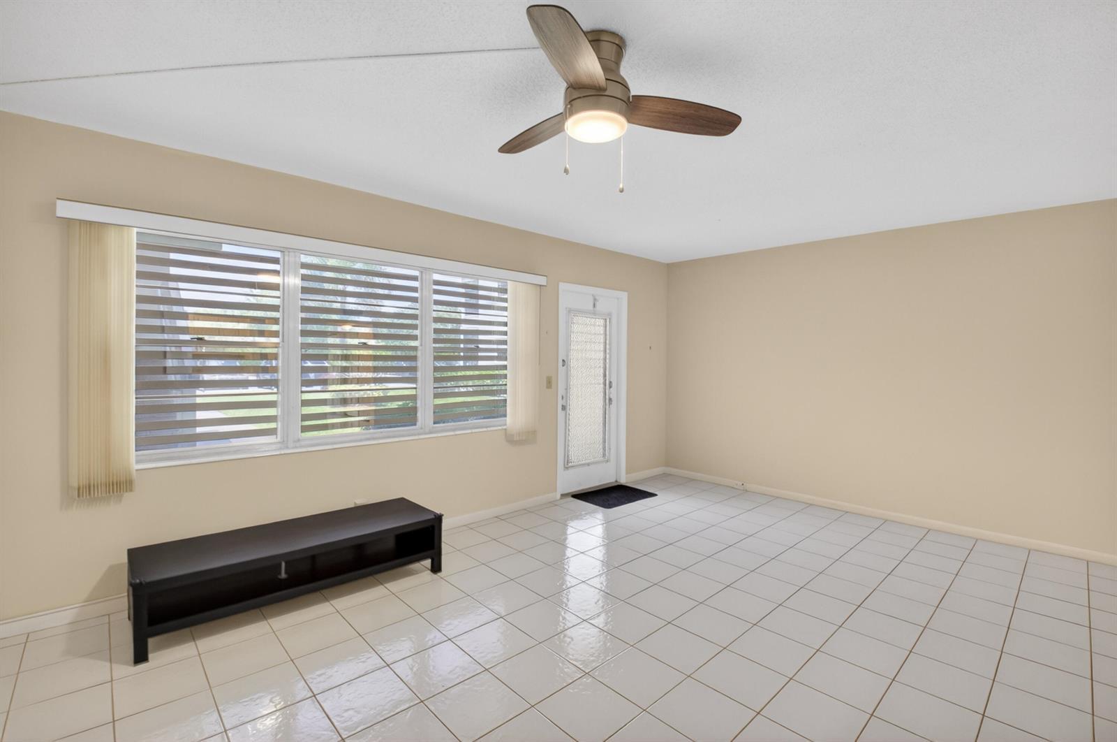 474 Mansfield L, Boca Raton FL 33434 photo 3