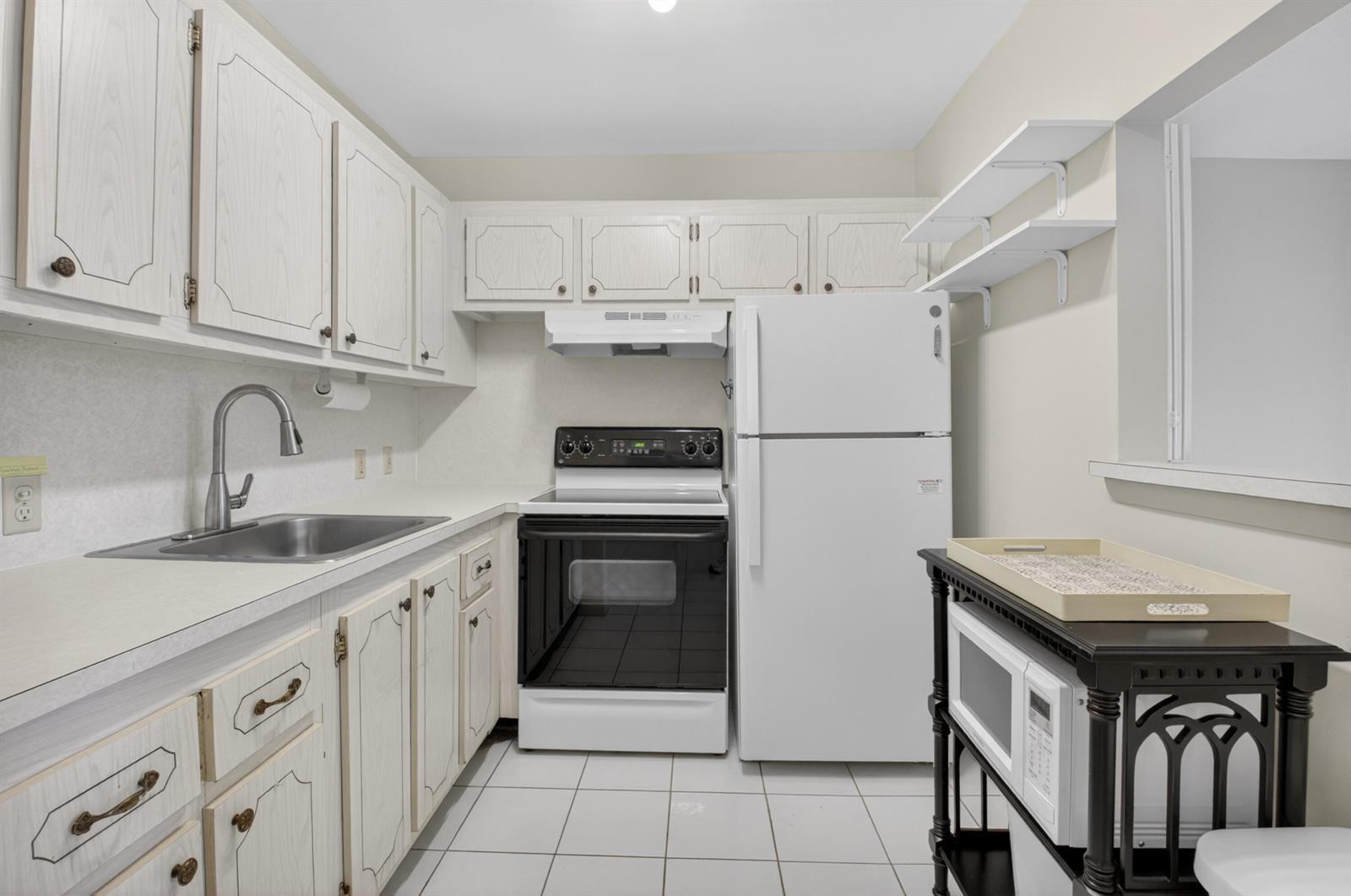 474 Mansfield L, Boca Raton FL 33434 photo 4