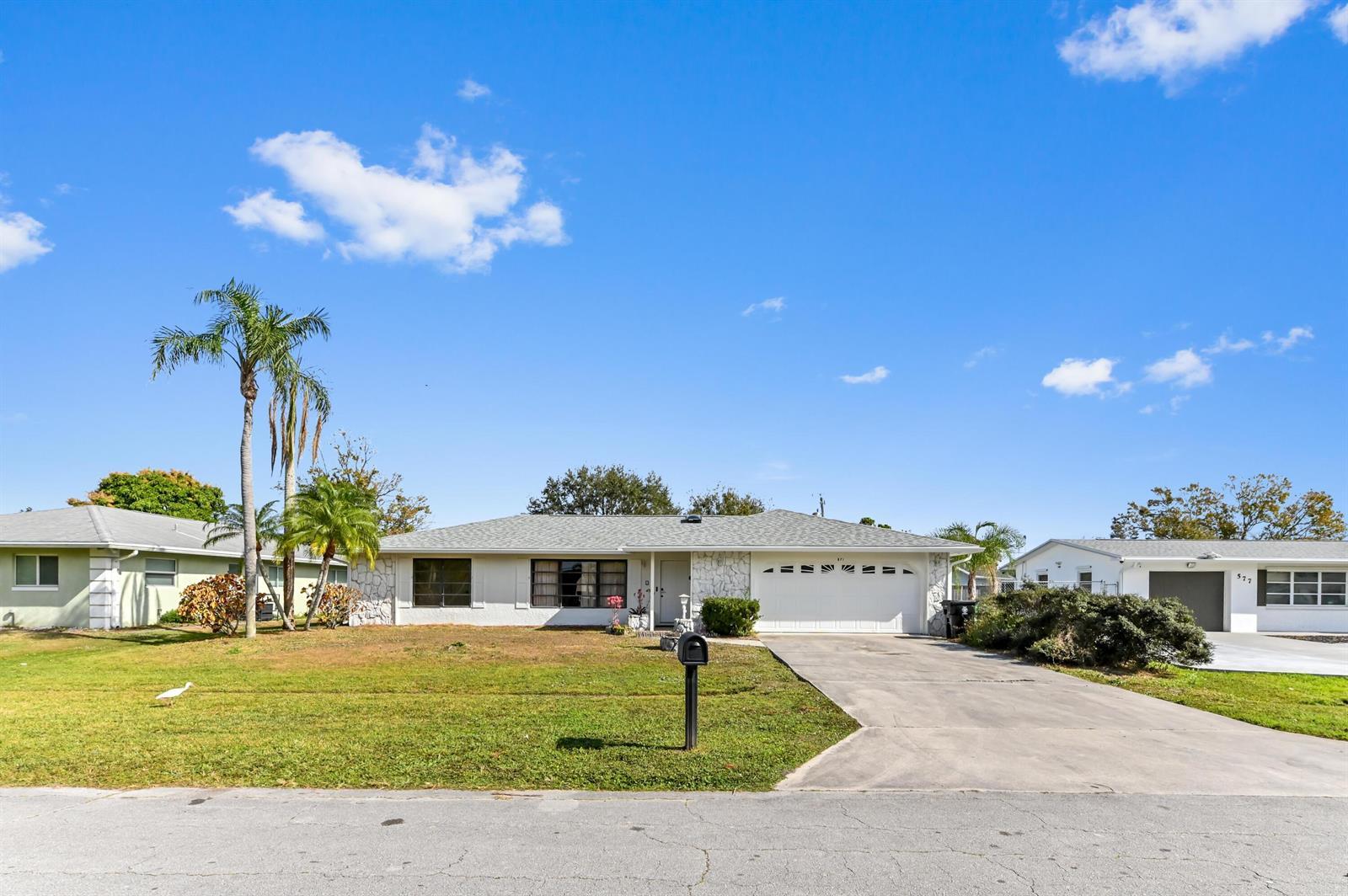 571 SE Anchor Lane, Port St. Lucie FL 34983