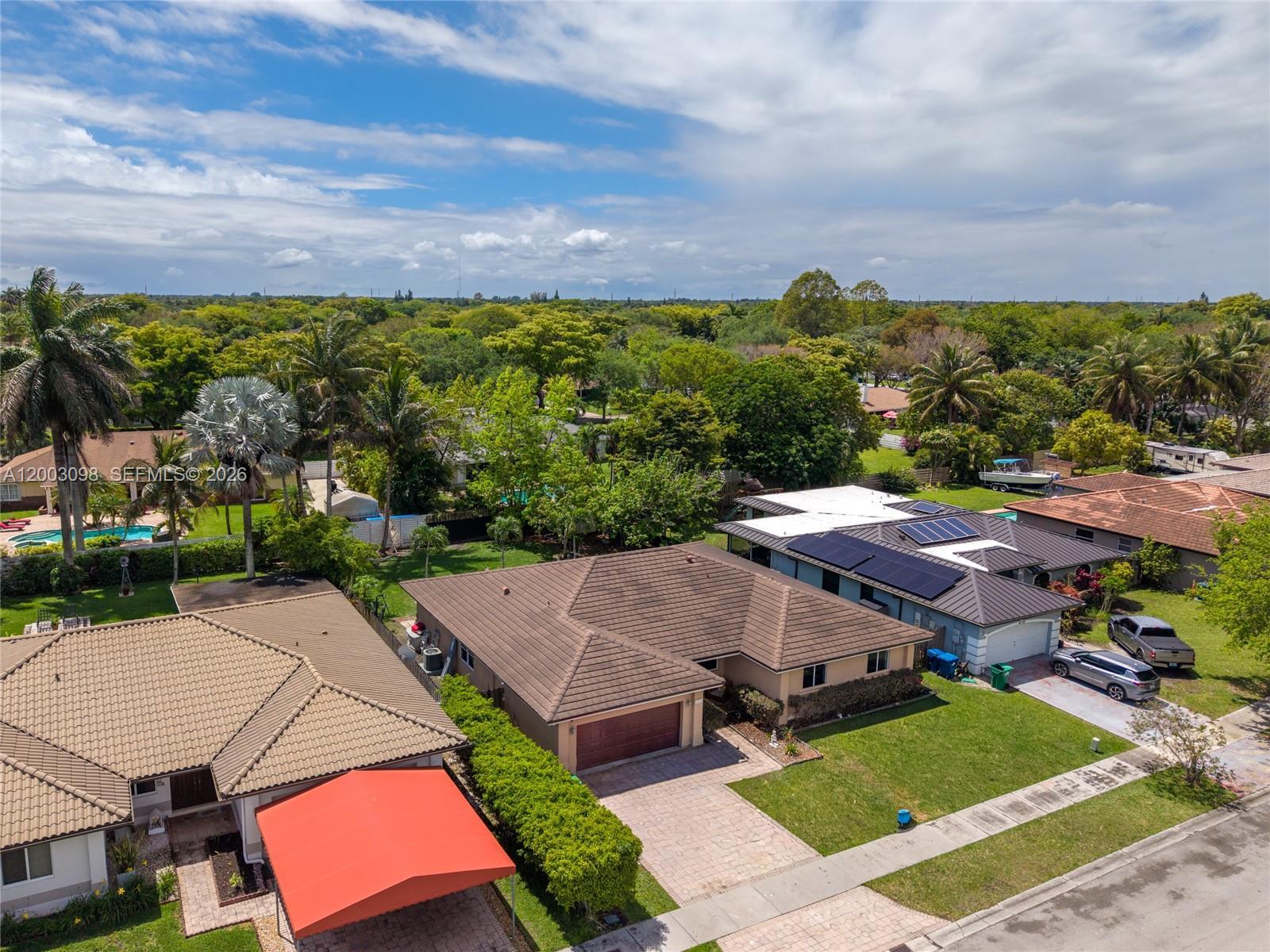 14762 SW 143rd Ter, Miami FL 33196 photo 2