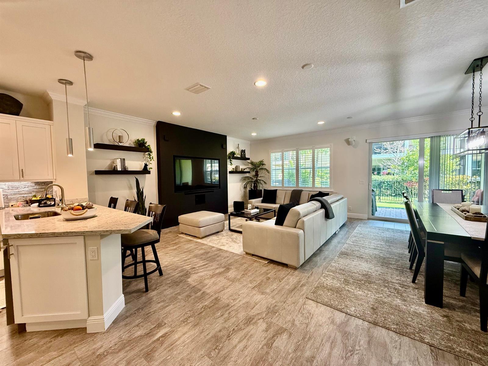 168 Crape Myrtle Lane, Wellington FL 33414 photo 2