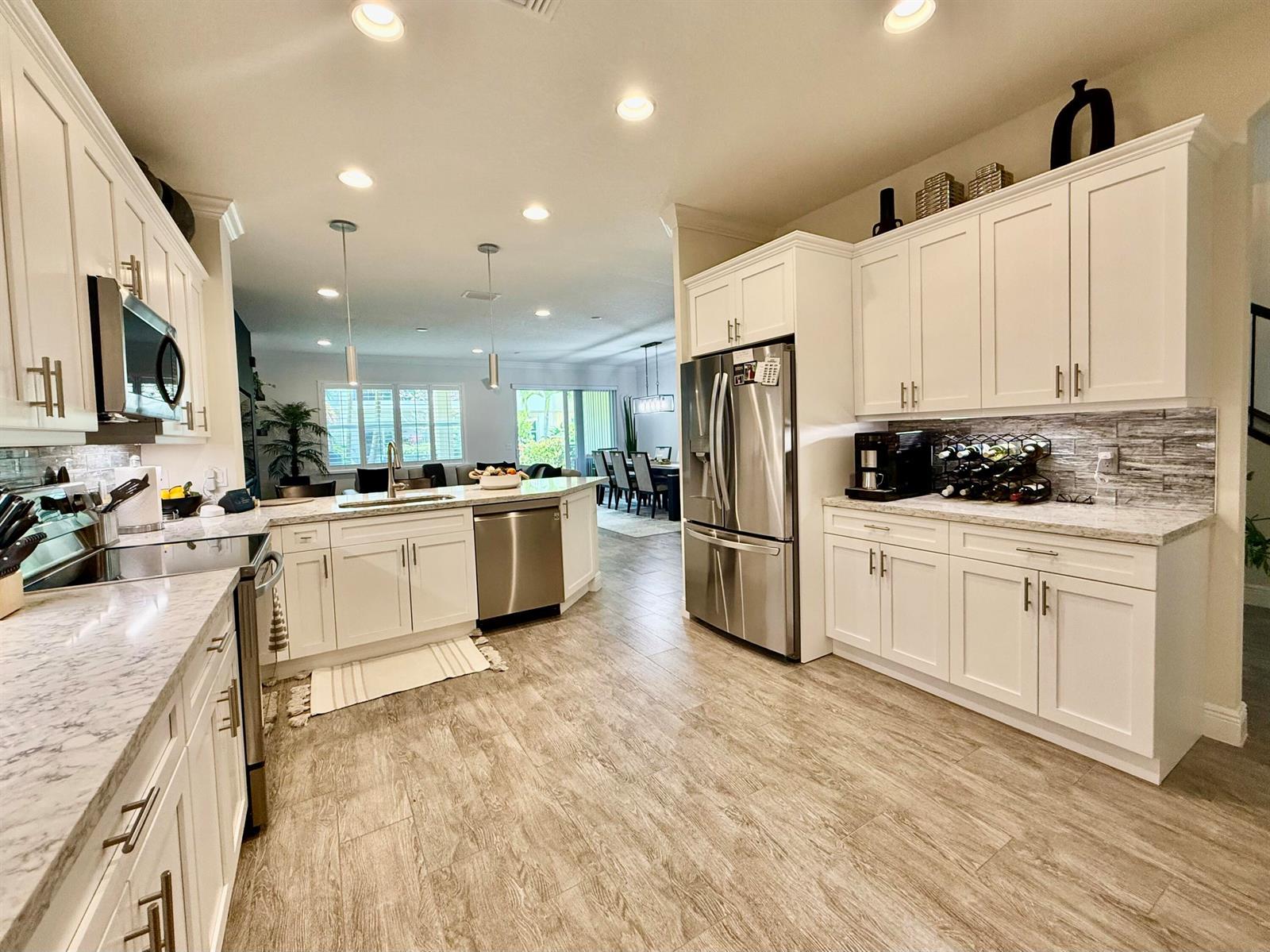 168 Crape Myrtle Lane, Wellington FL 33414 photo 3