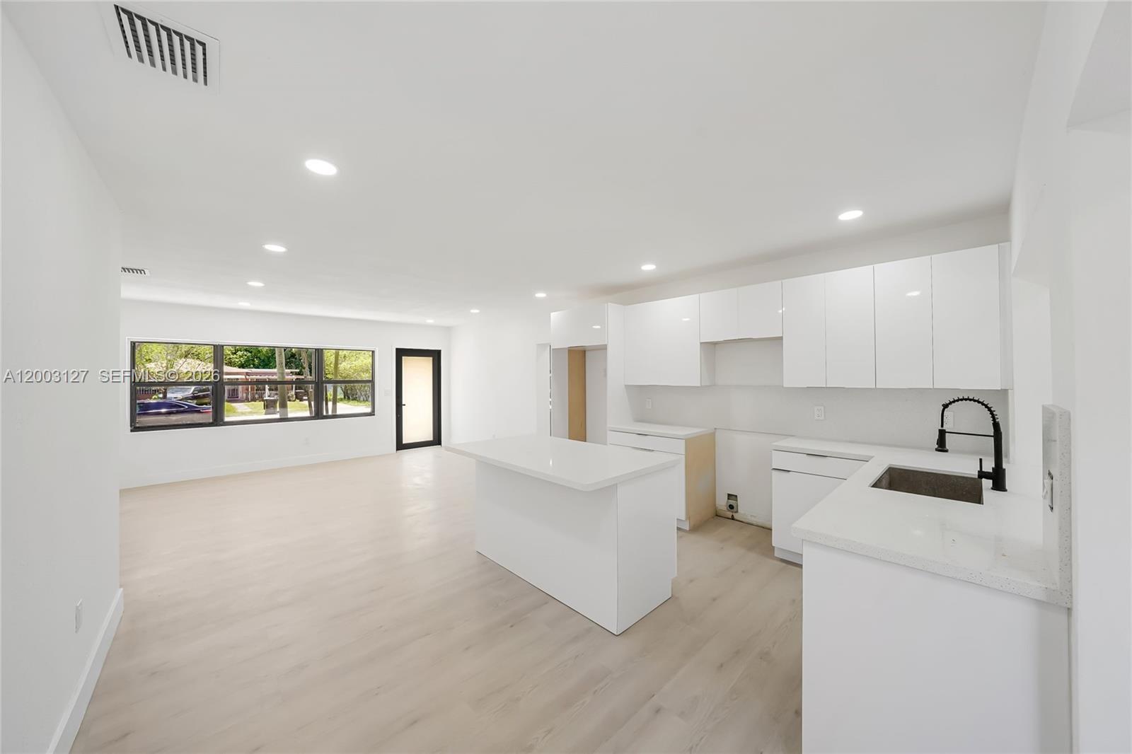 1315 NE 130th St, North Miami FL 33161 photo 4