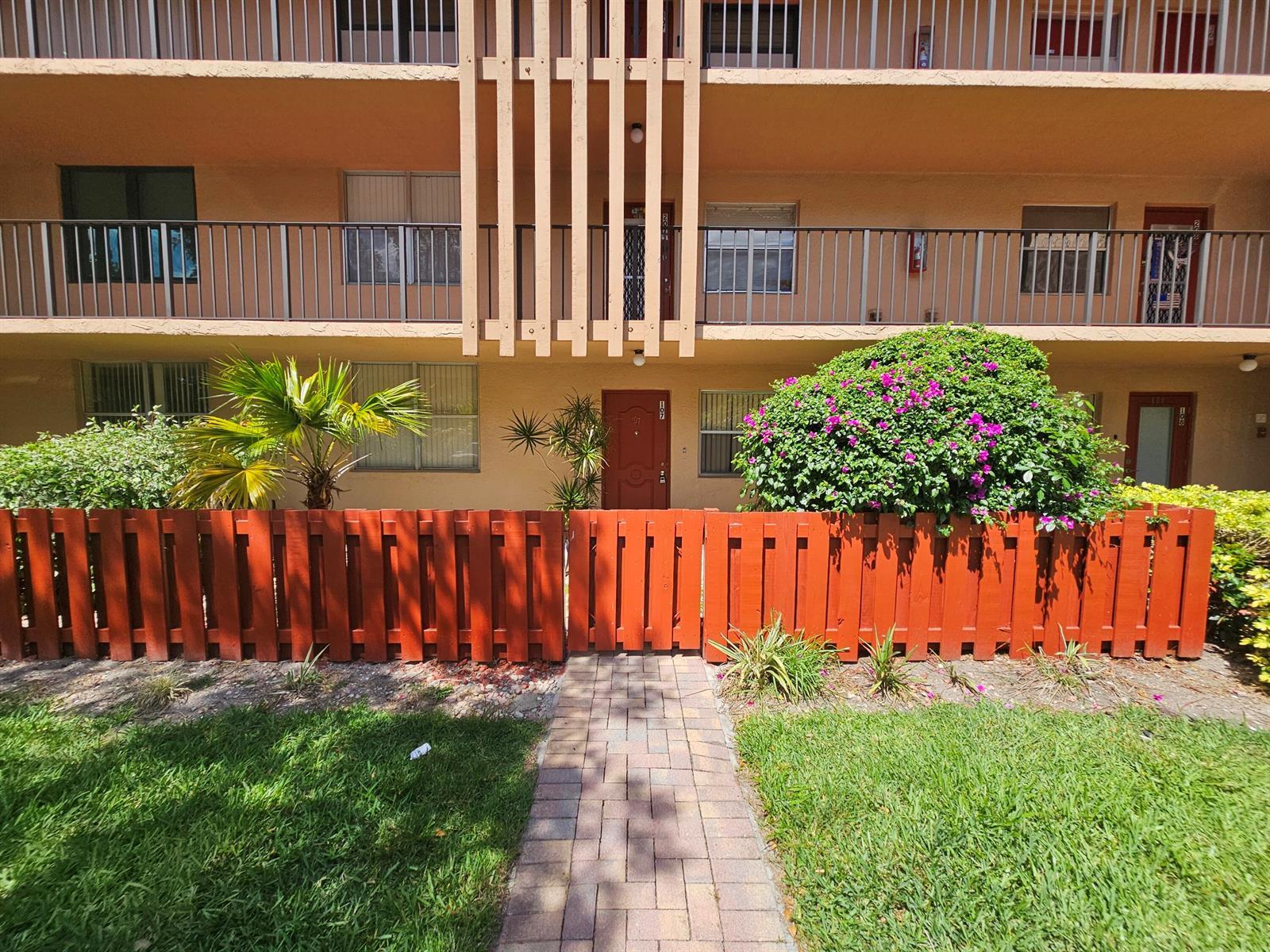7431 NW 1st Street, Margate FL 33063