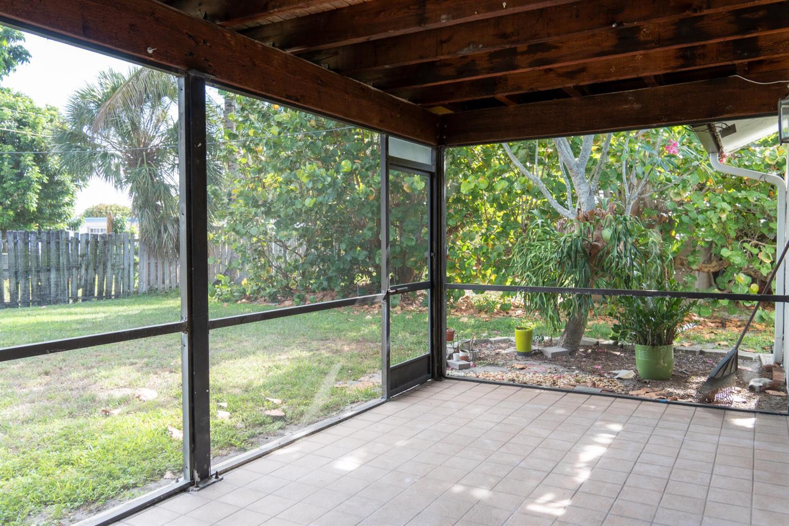 230 SW 1st Street, Boca Raton FL 33432 photo 4
