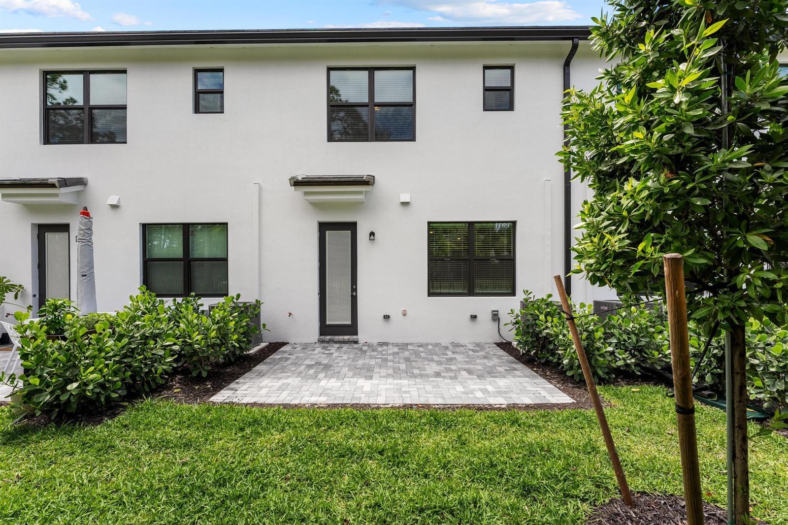 4333 Efendi Drive, Lantana FL 33462 photo 2