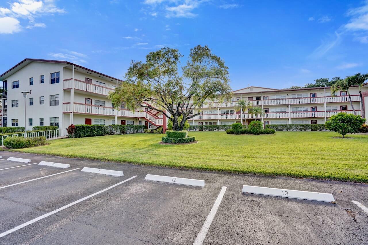 189 Brighton E, Boca Raton FL 33434 photo 2