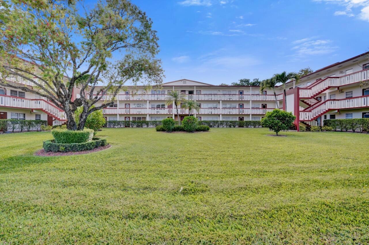 189 Brighton E, Boca Raton FL 33434 photo 3